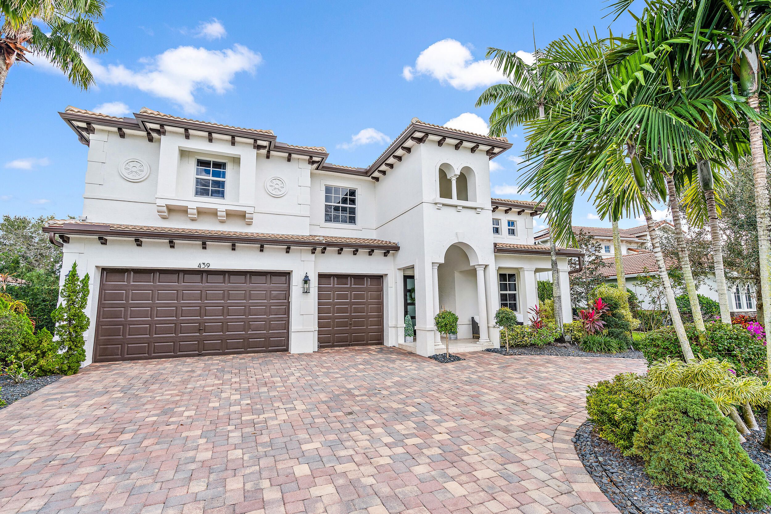 439 Rudder Cay Way