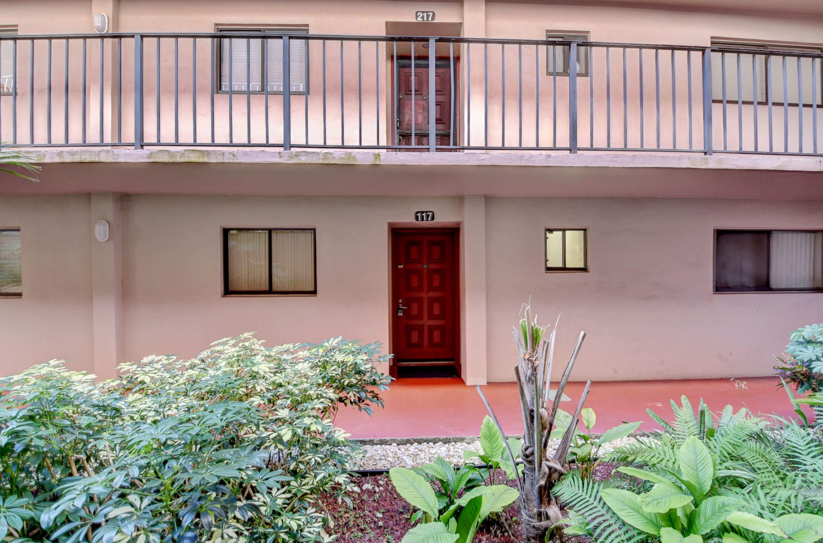 5160 Las Verdes Circle