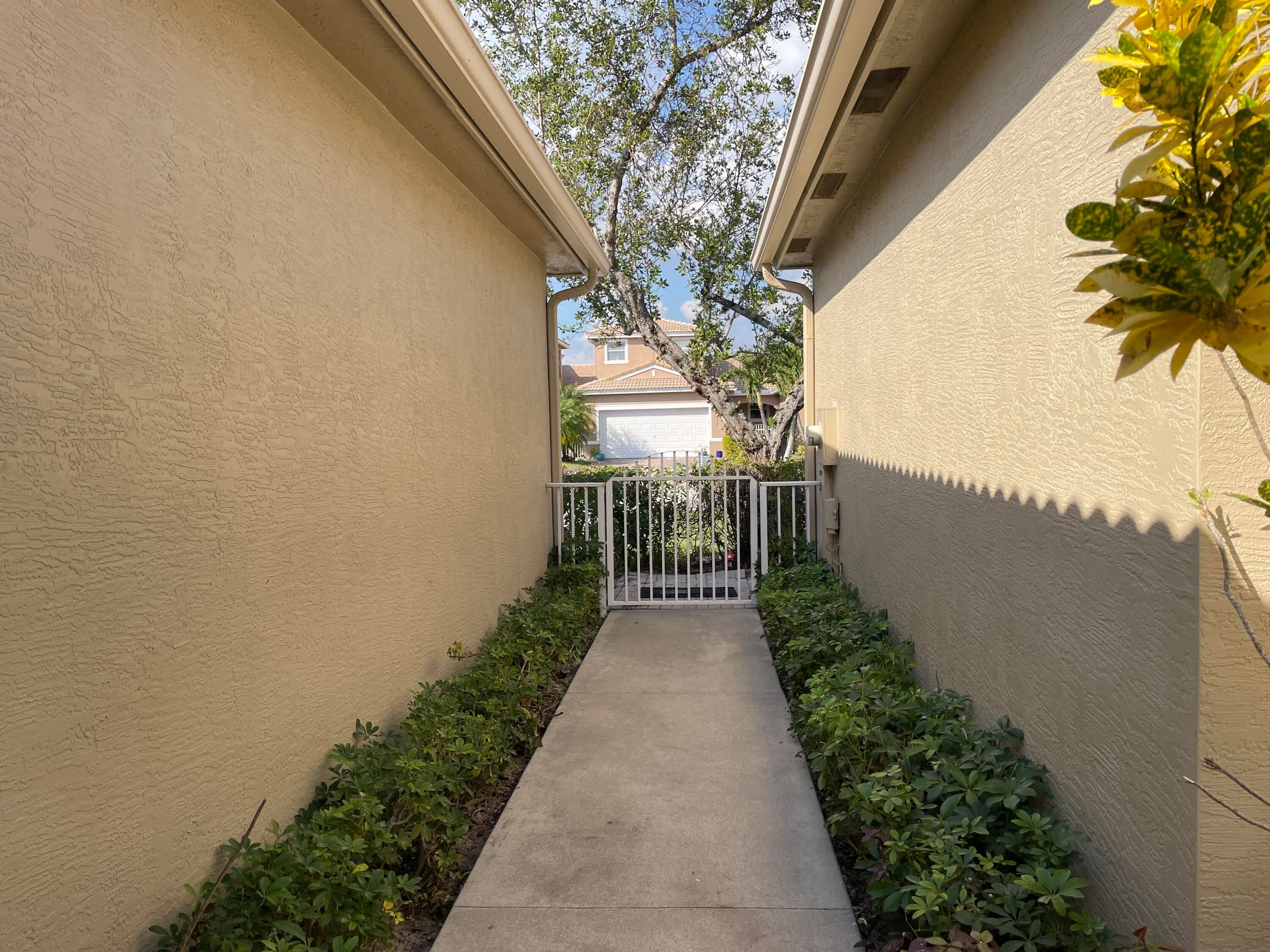 8508 Water Cay