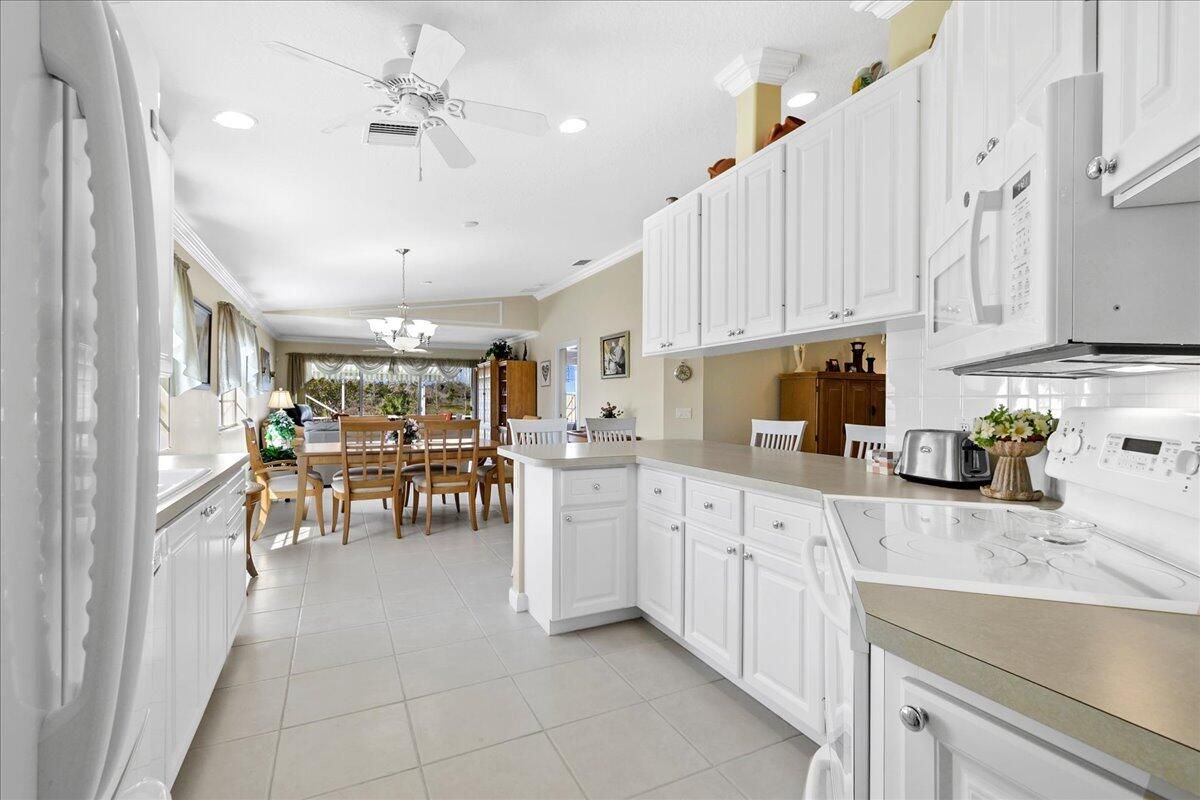 Properties 3185 Verdmont Lane