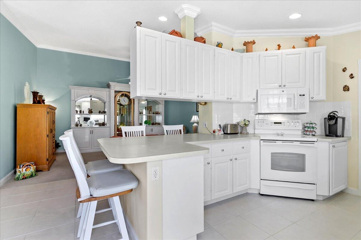 Properties 3185 Verdmont Lane
