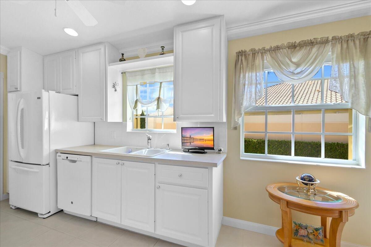 Properties 3185 Verdmont Lane