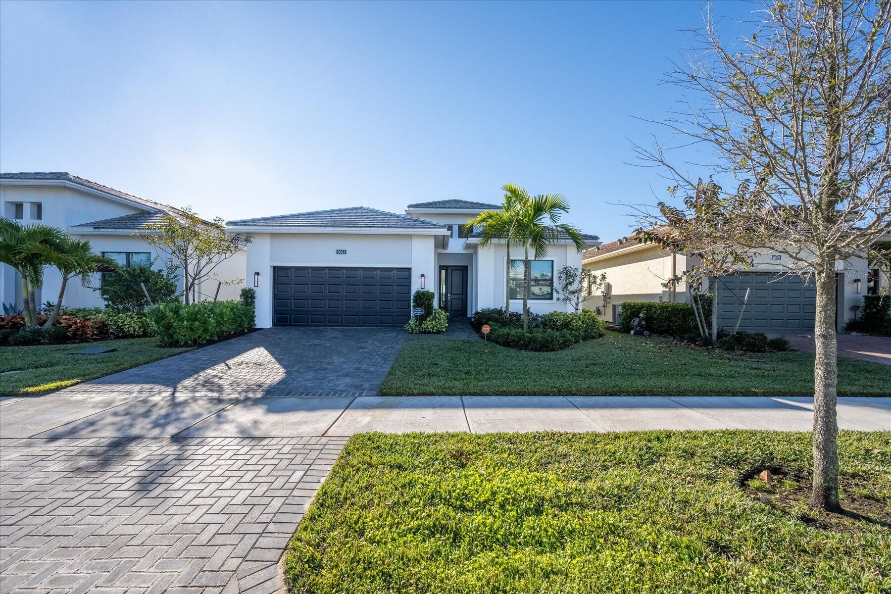 5663 Saint Armands Way