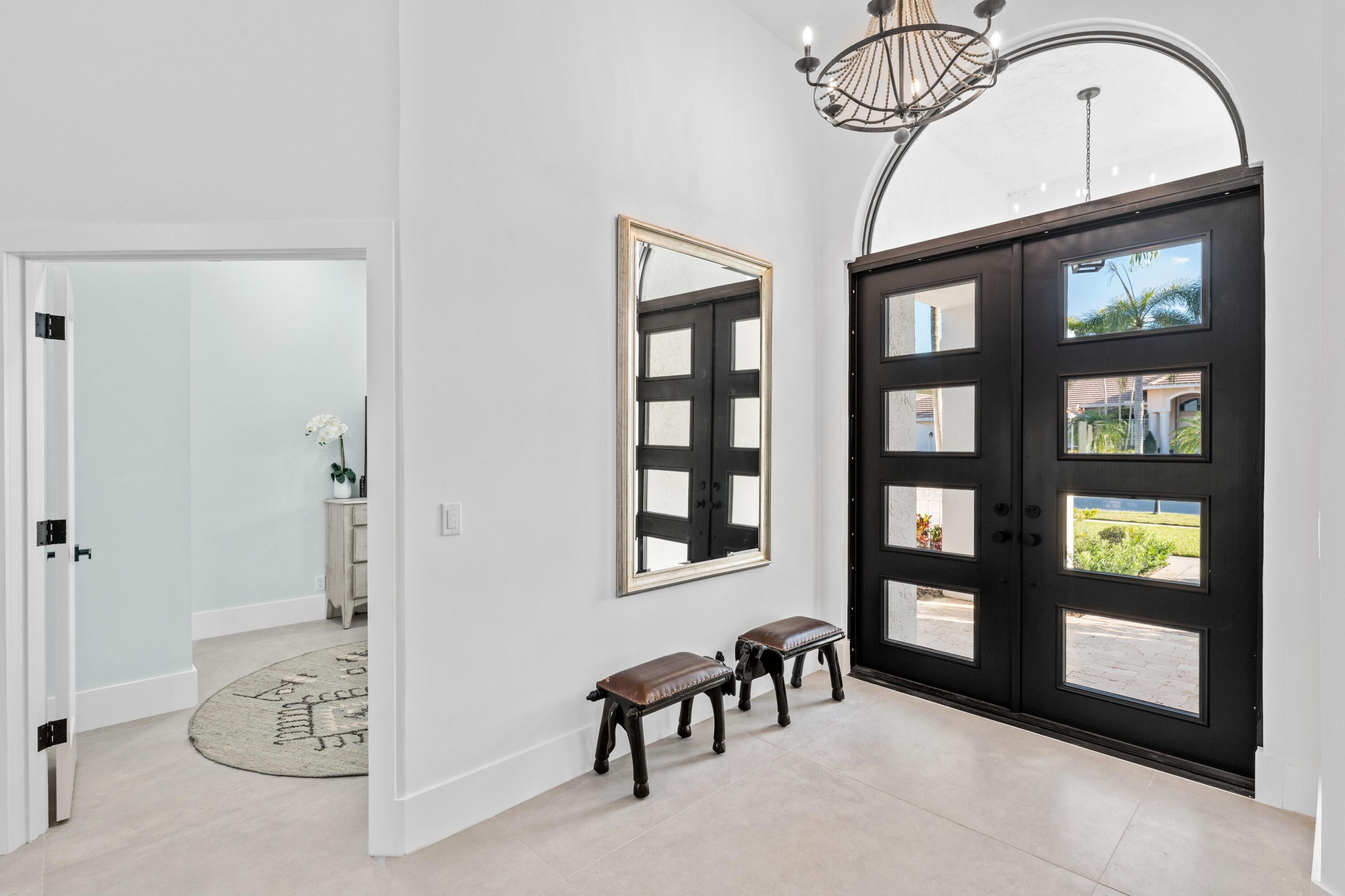Properties 1909 S Club Drive