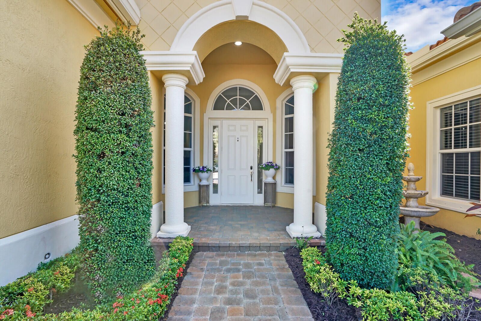 Properties 862 Edgebrook Lane