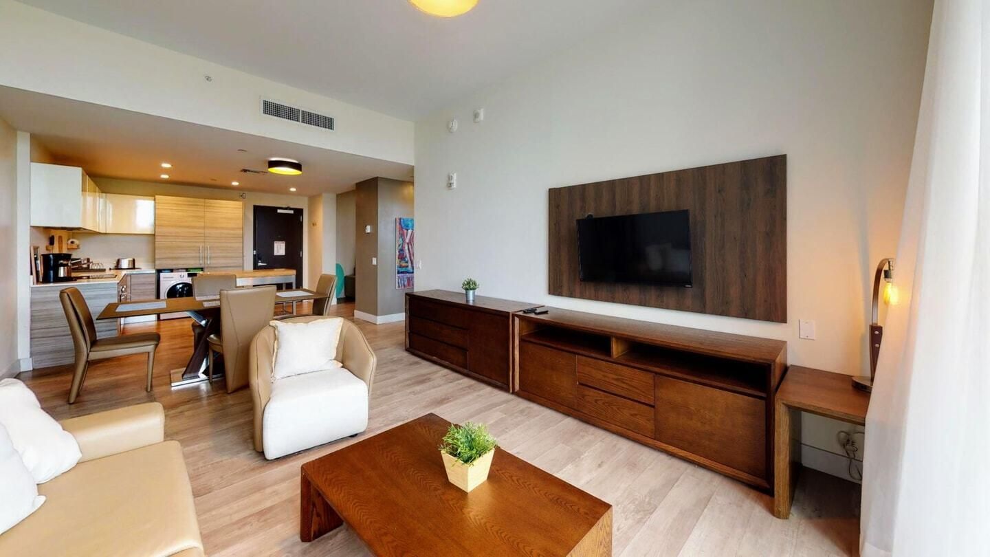 777 N Ocean Drive