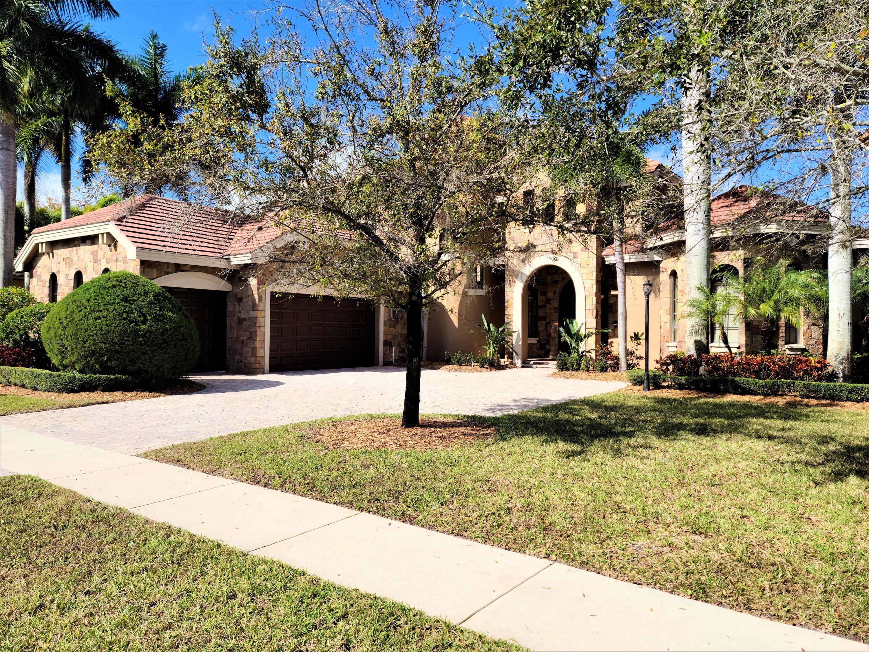 Properties 10531 Versailles Boulevard