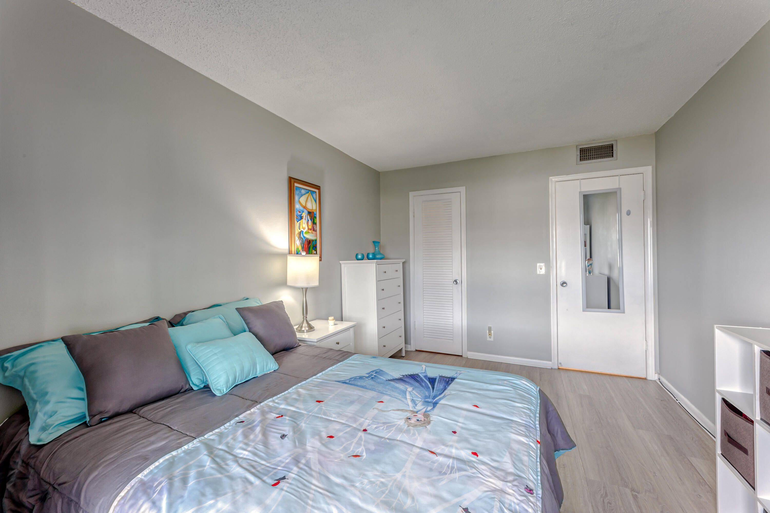 327 Northampton P