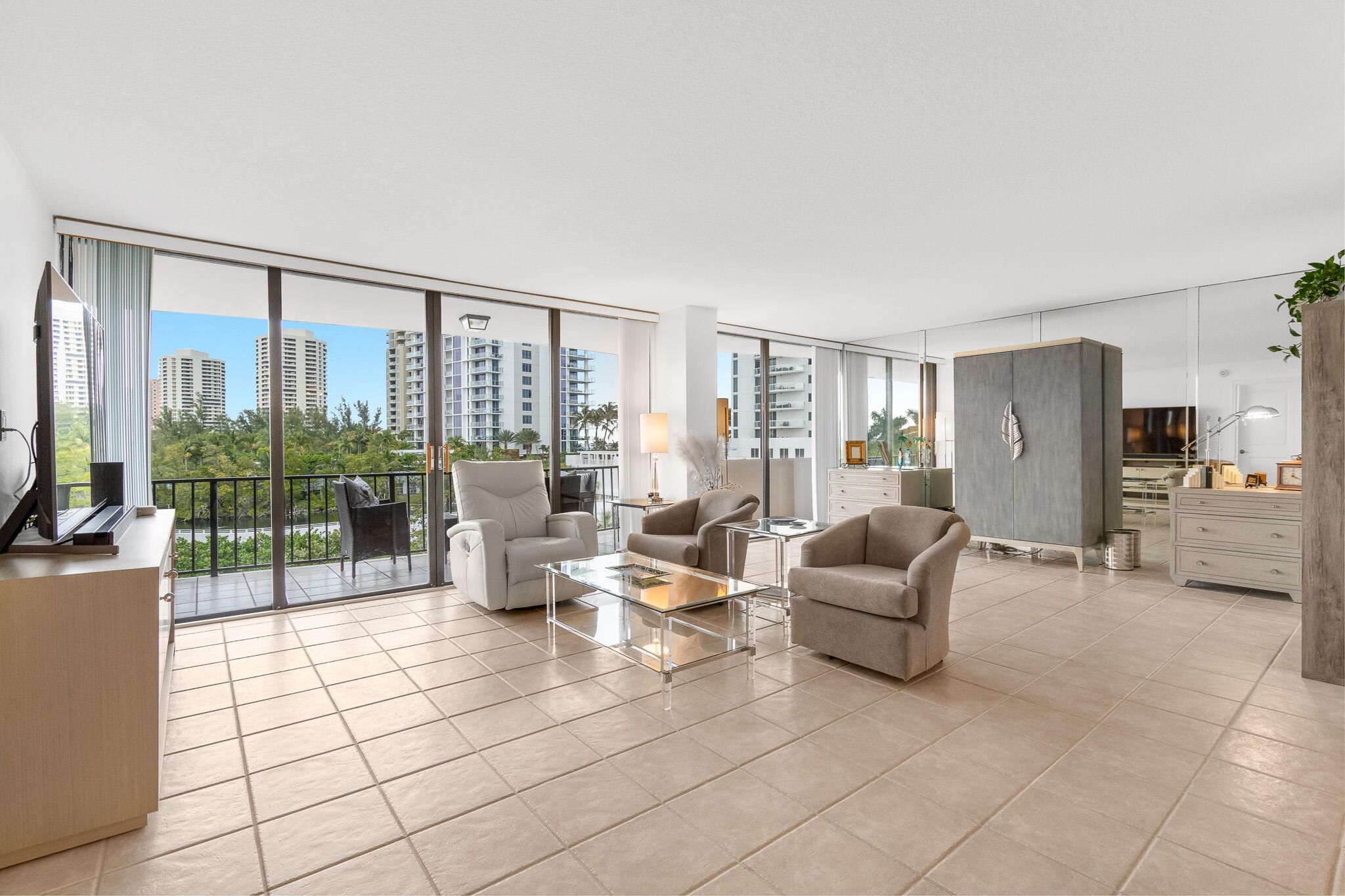 4200 N Ocean Drive
