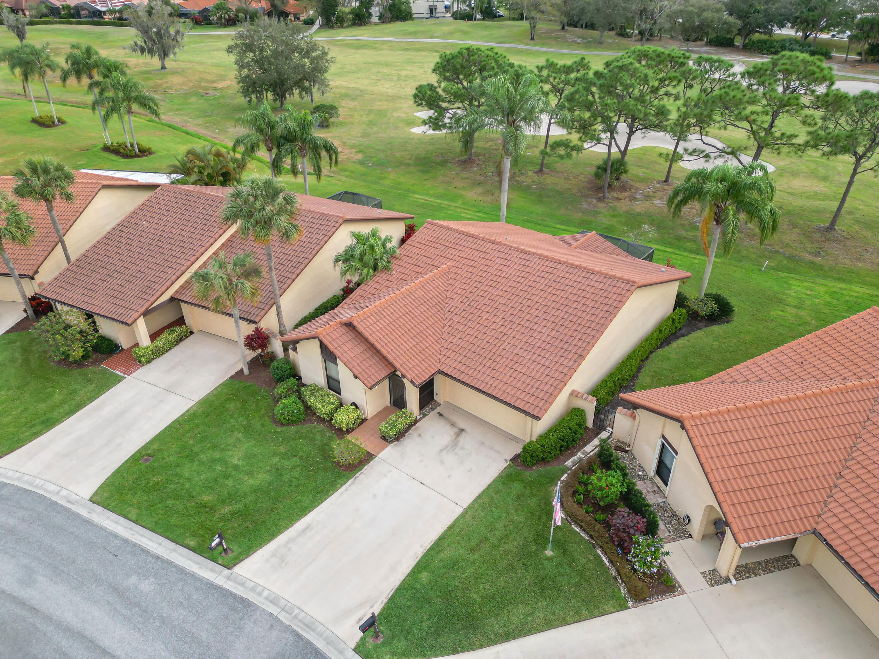 2564 SW Bobalink Circle