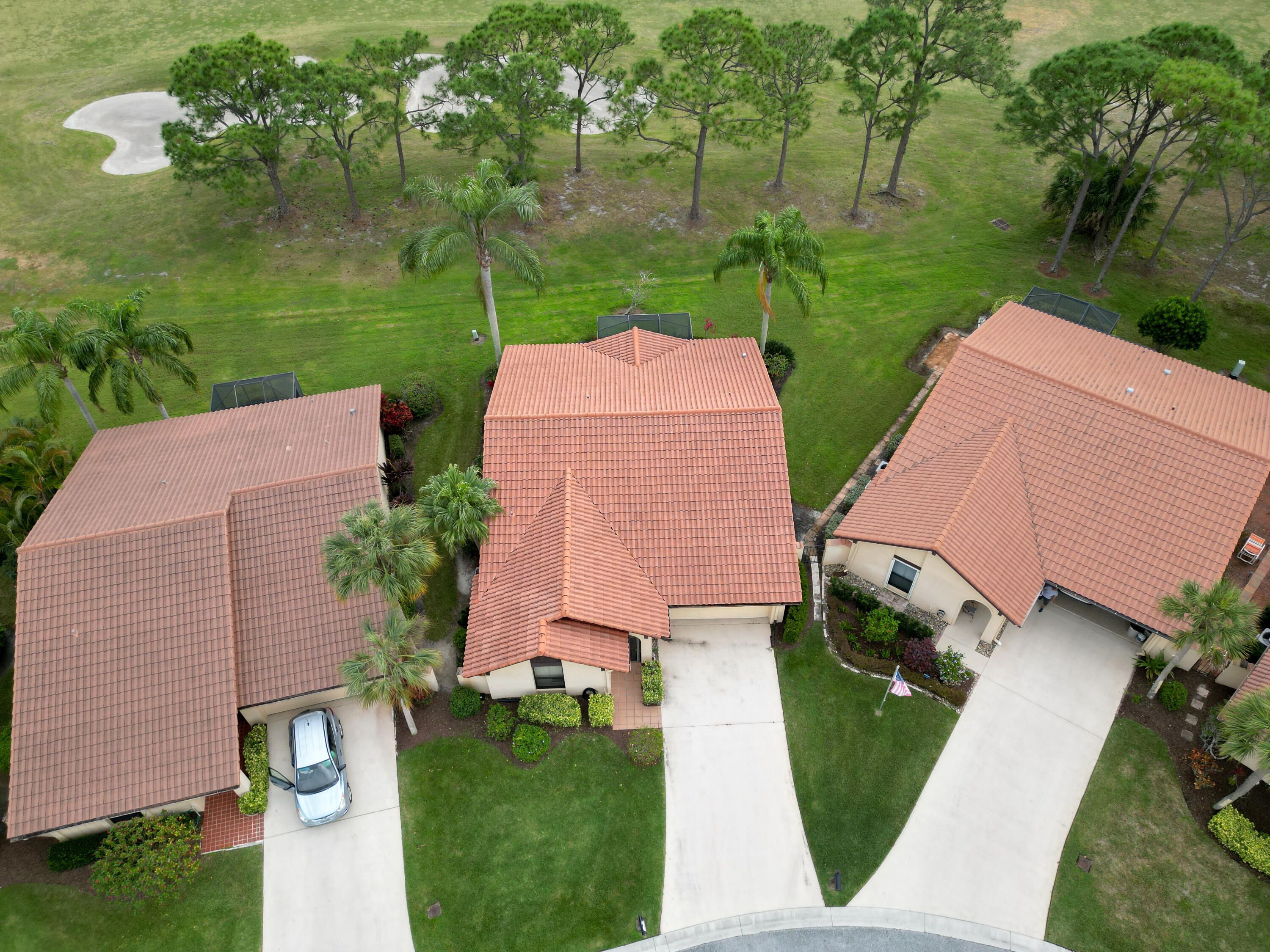 2564 SW Bobalink Circle