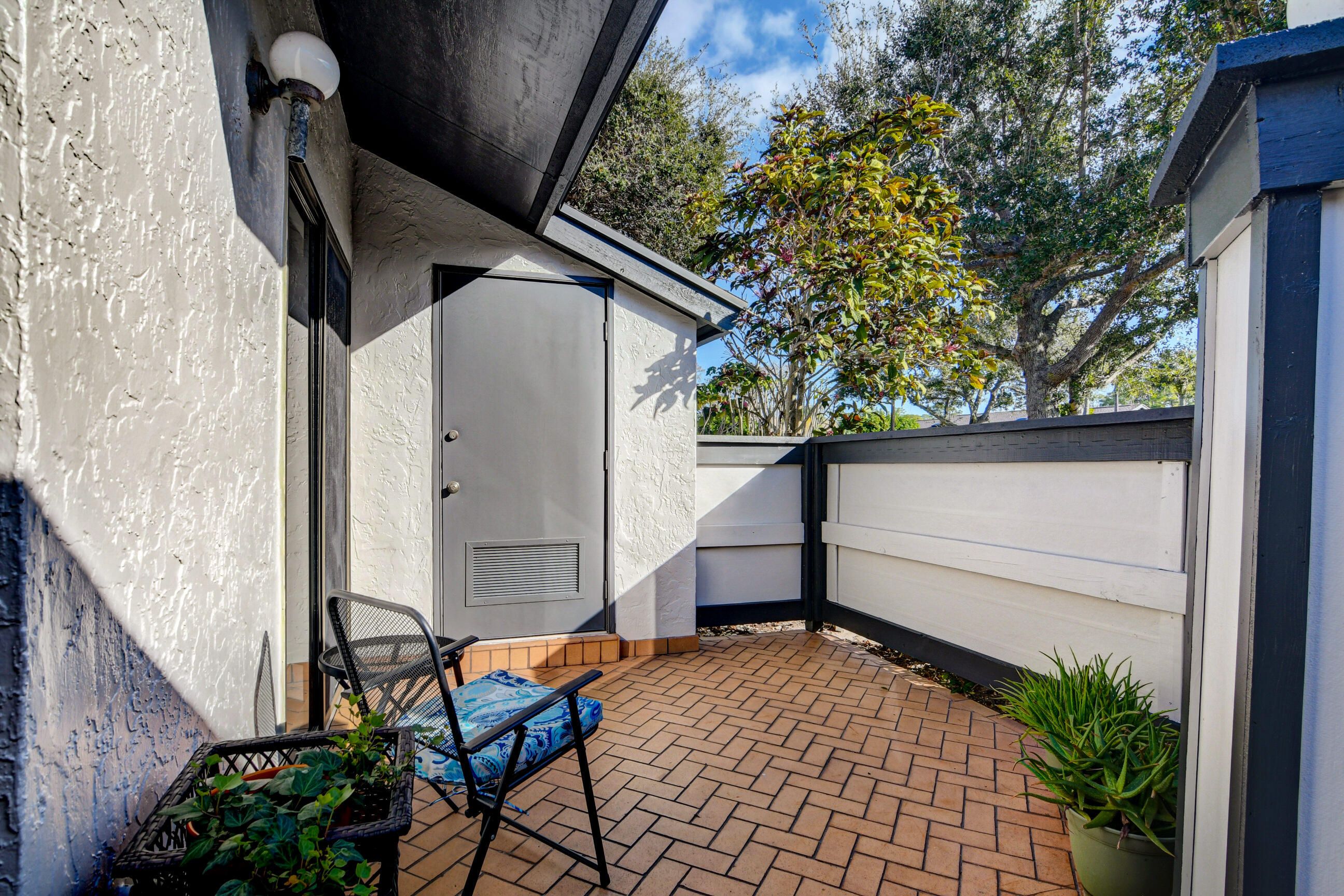 471 Long Bow Court