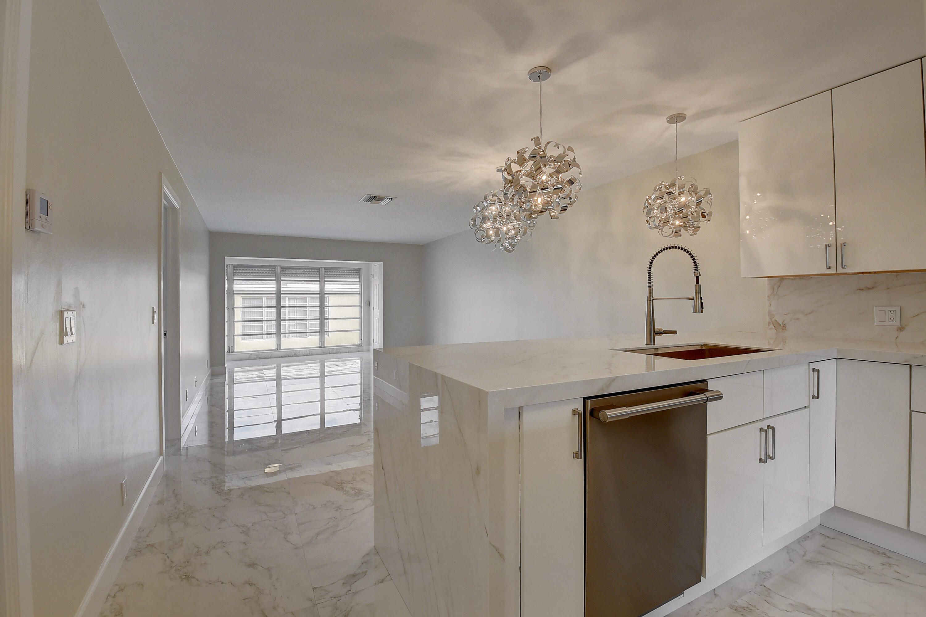 1020 Silk Oak Terrace