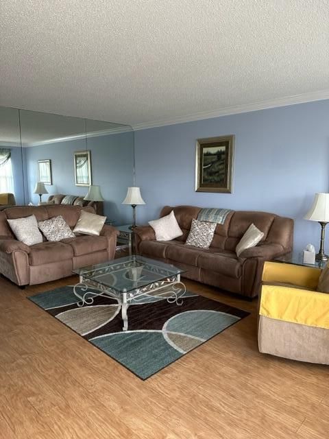 442 Wellington H
