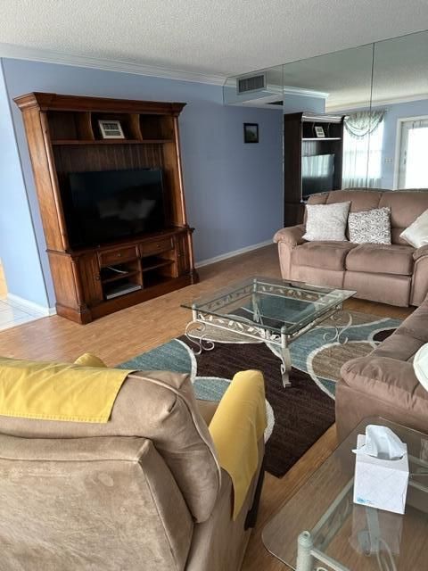 442 Wellington H