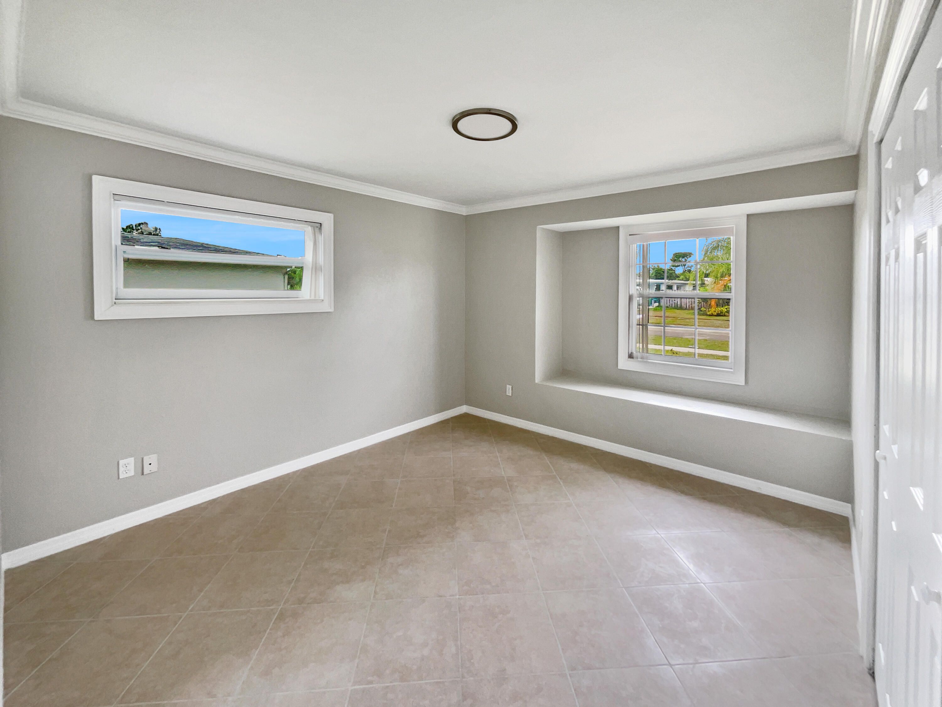 855 SE Corto Terrace