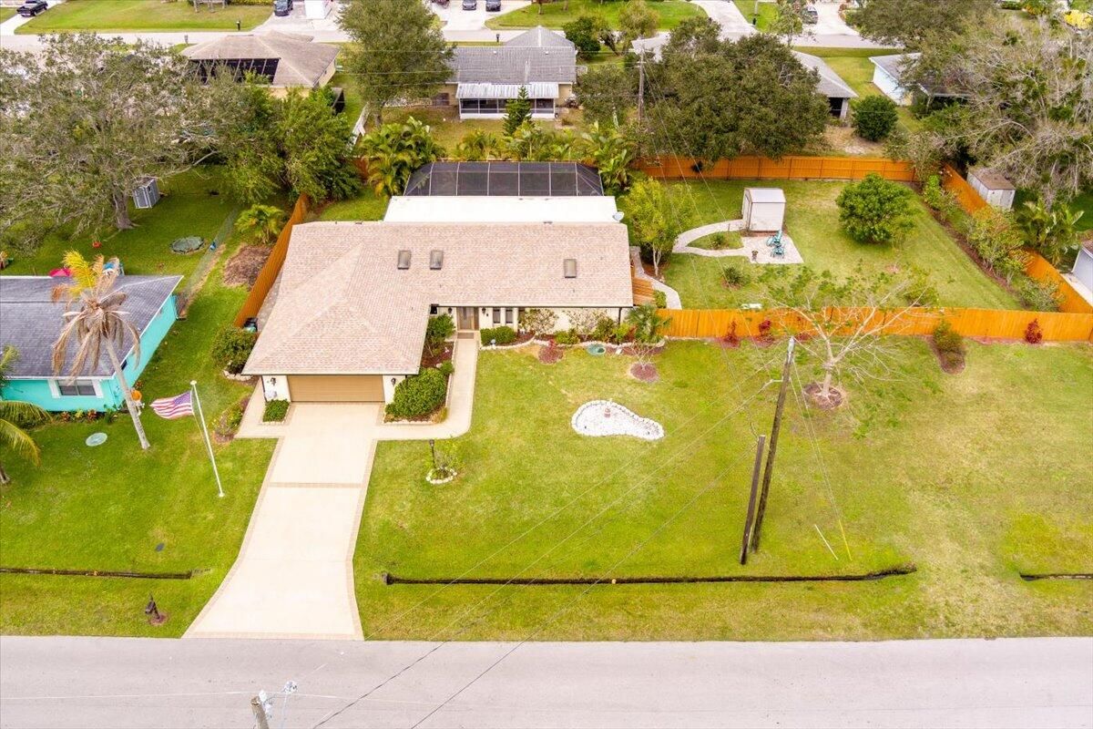 157 NE Surfside Avenue