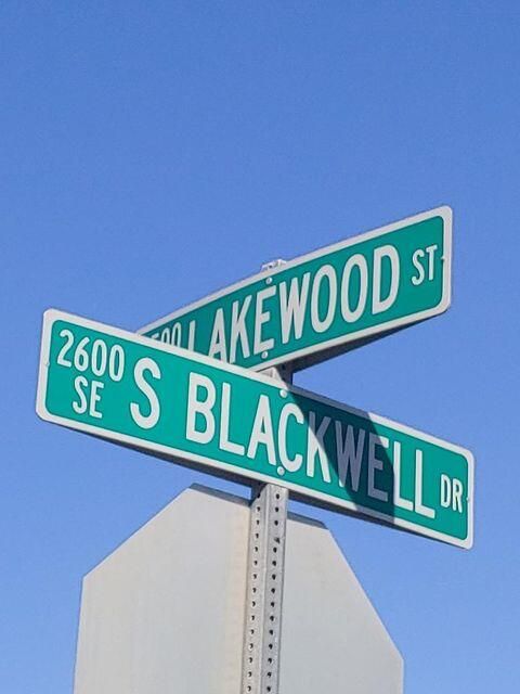 2573 SE Lakewood Street