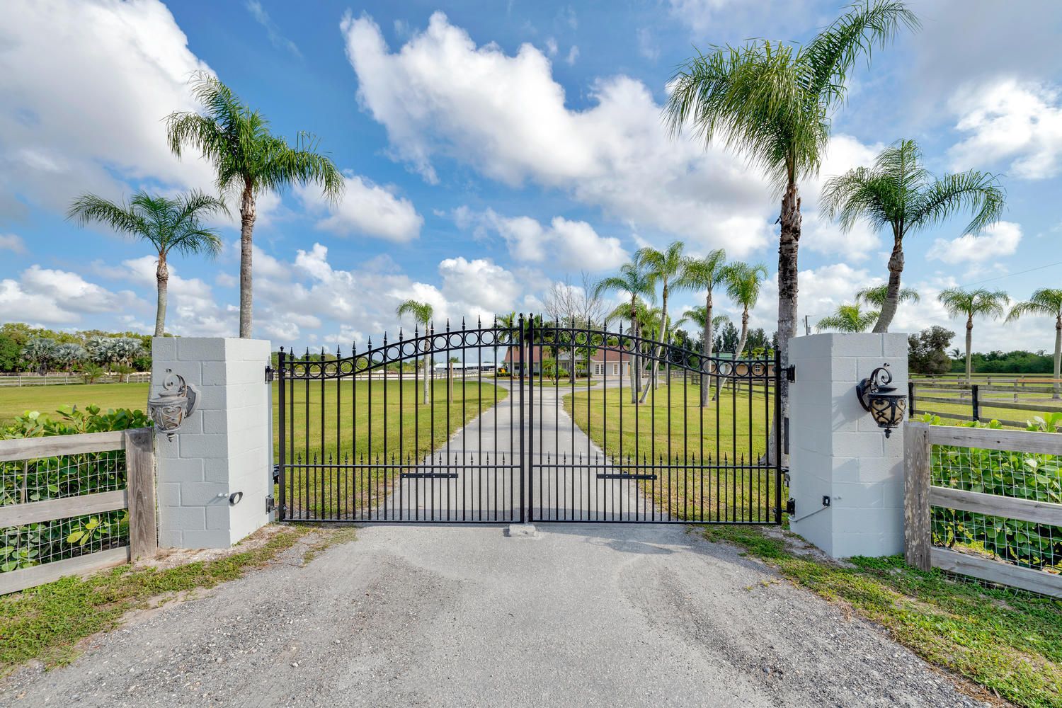 Properties 16265 Deer Path Lane
