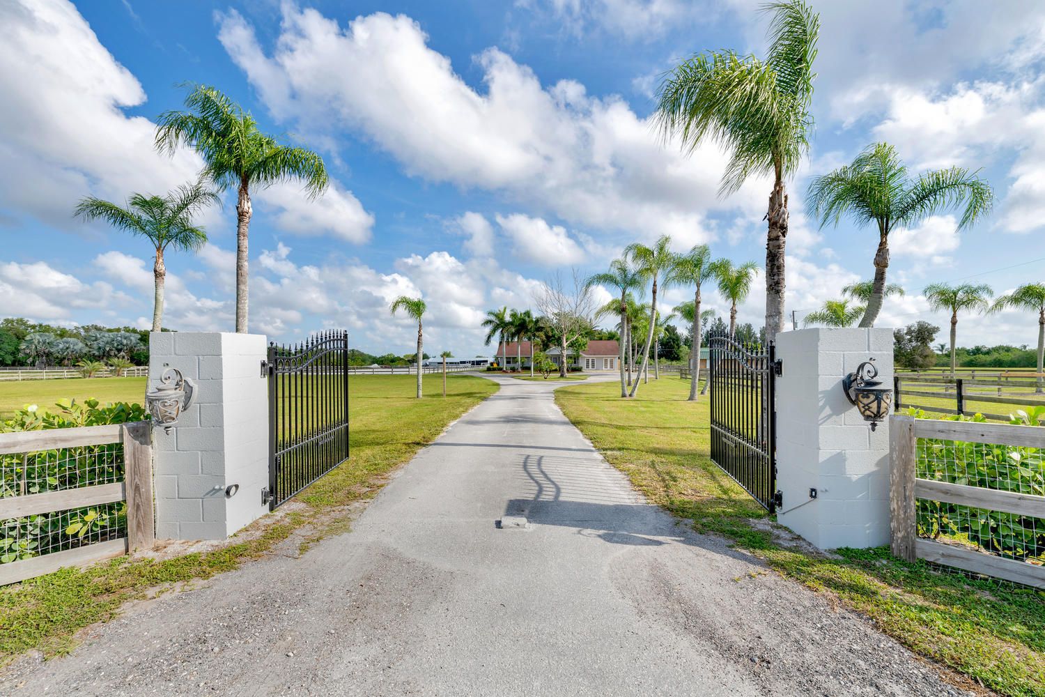 Properties 16265 Deer Path Lane