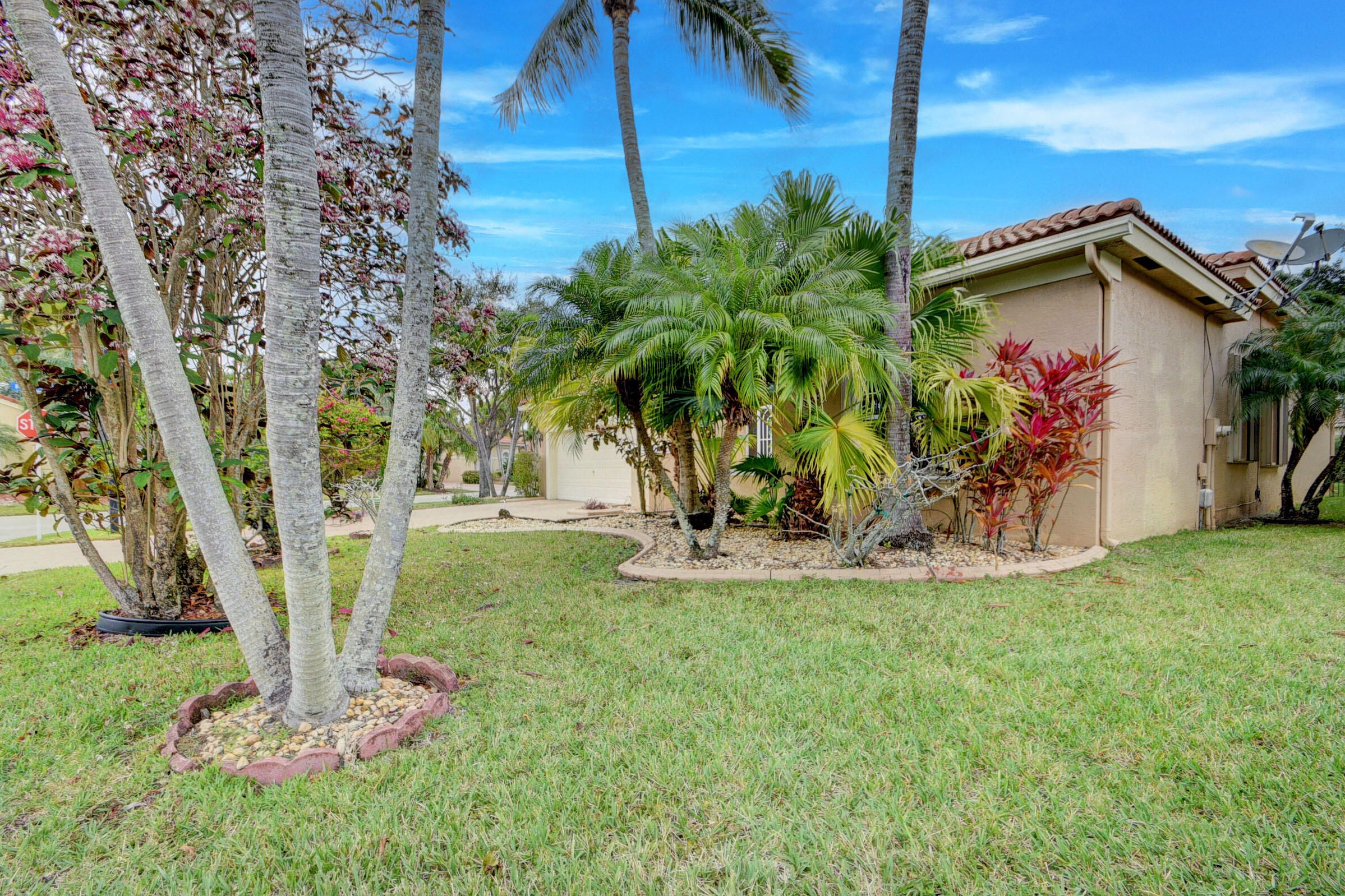 8371 Mastic Cay