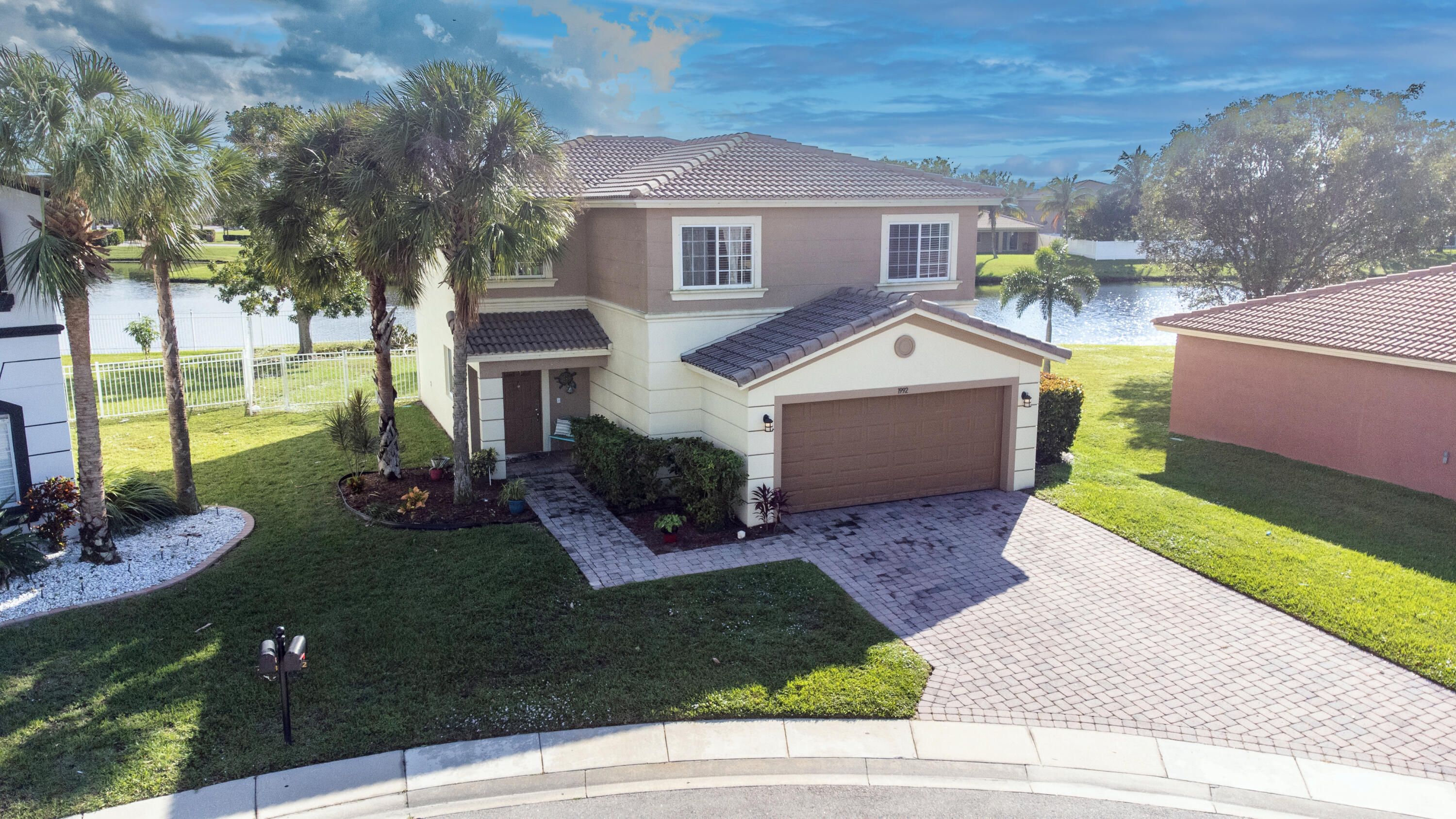 1992 SW Marblehead Way