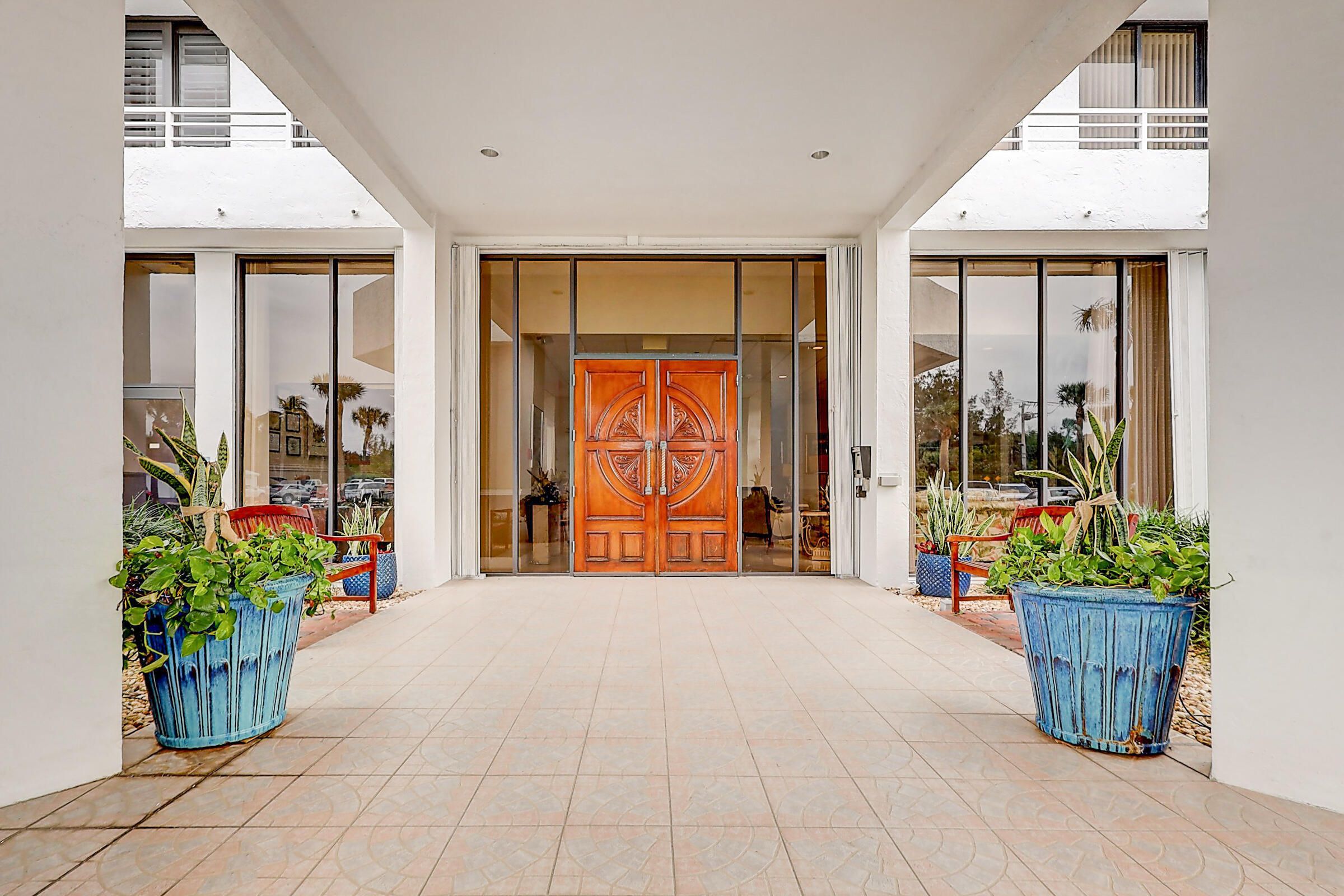 9950 S Ocean Drive