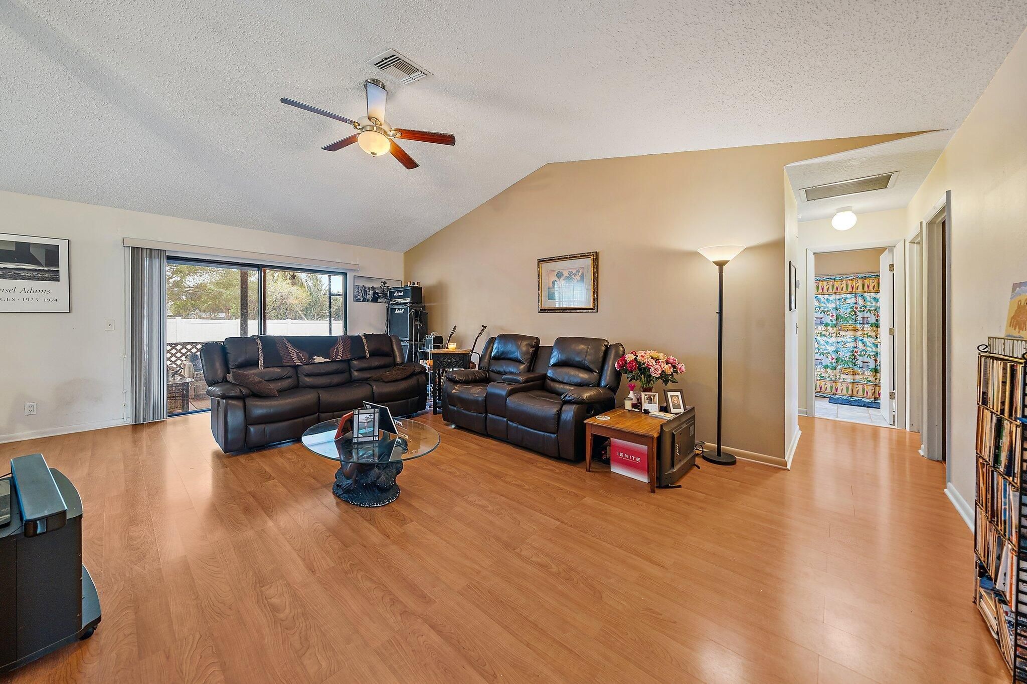 111 Rosewood Circle