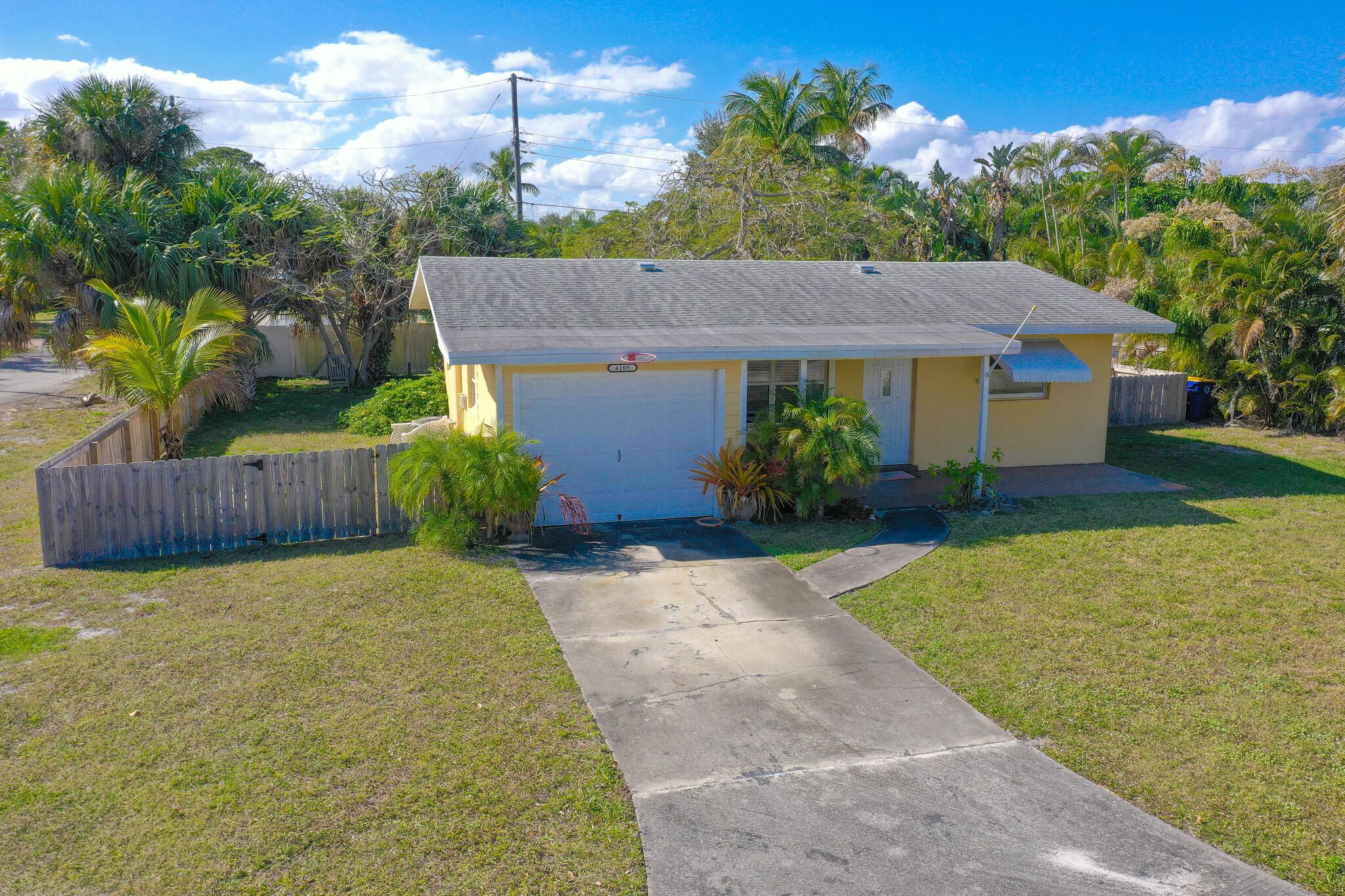 4105 NE Carrol Court