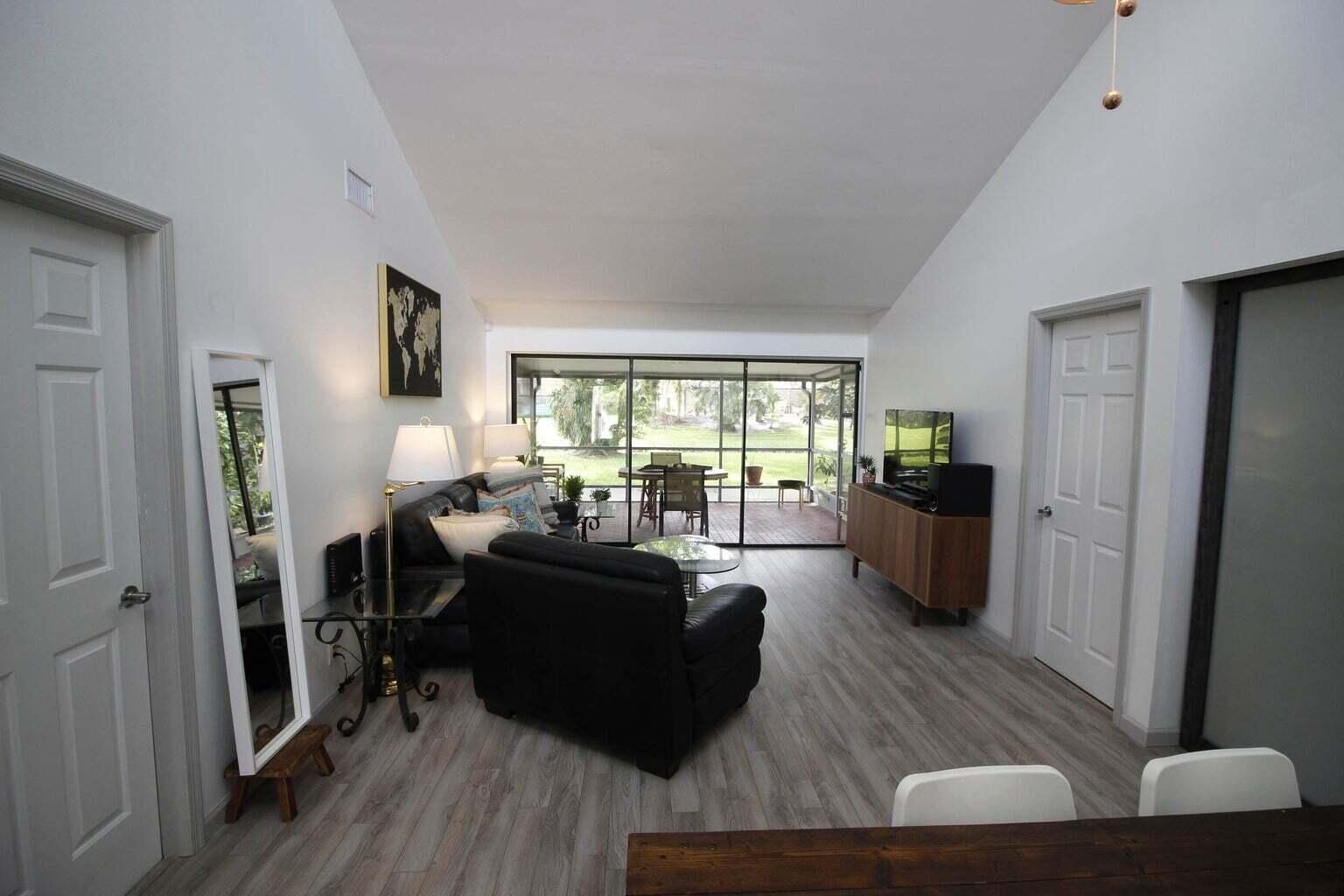 Properties 12734 Spinnaker Lane