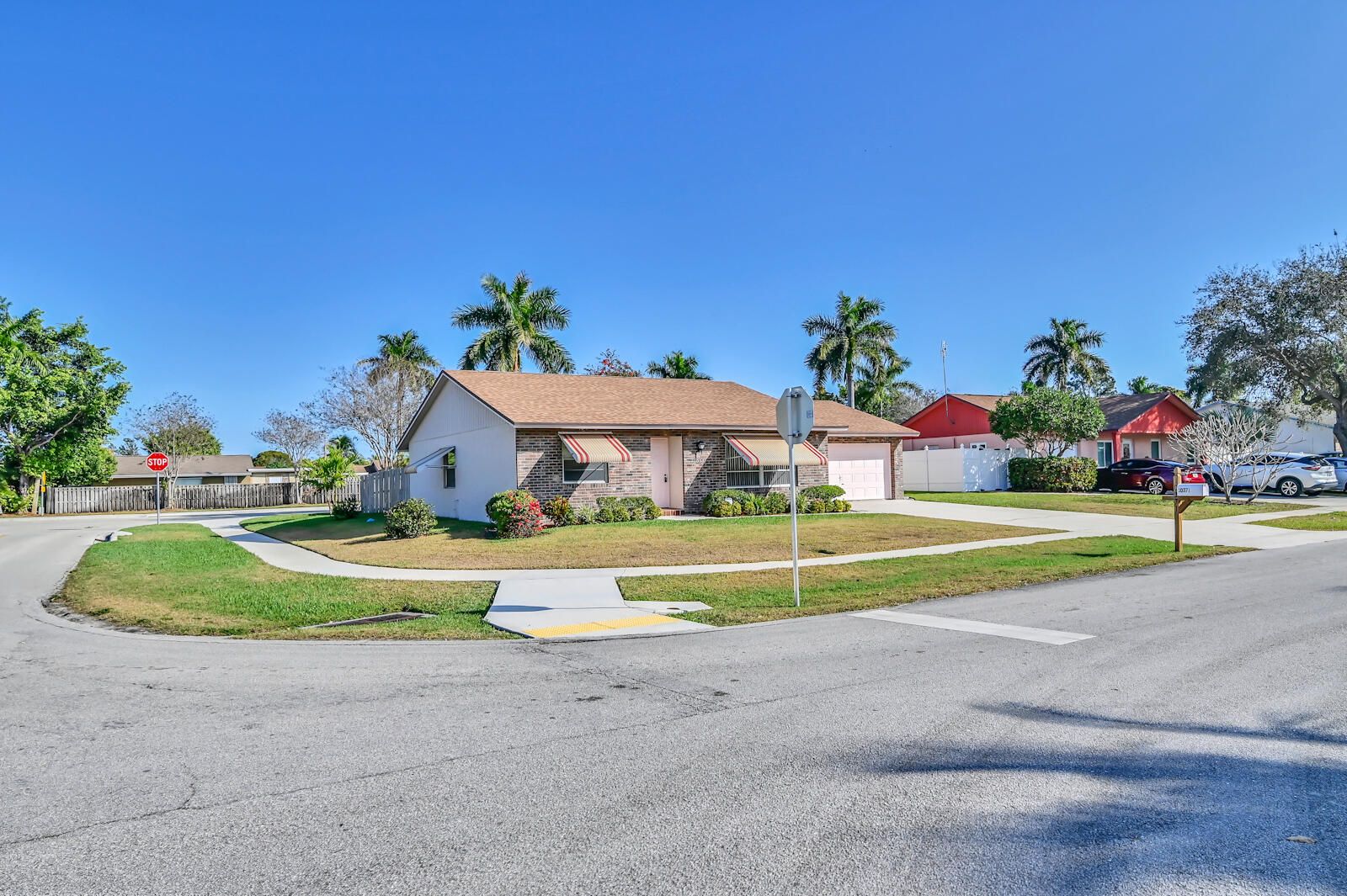 Properties 10371 Symphony Lane