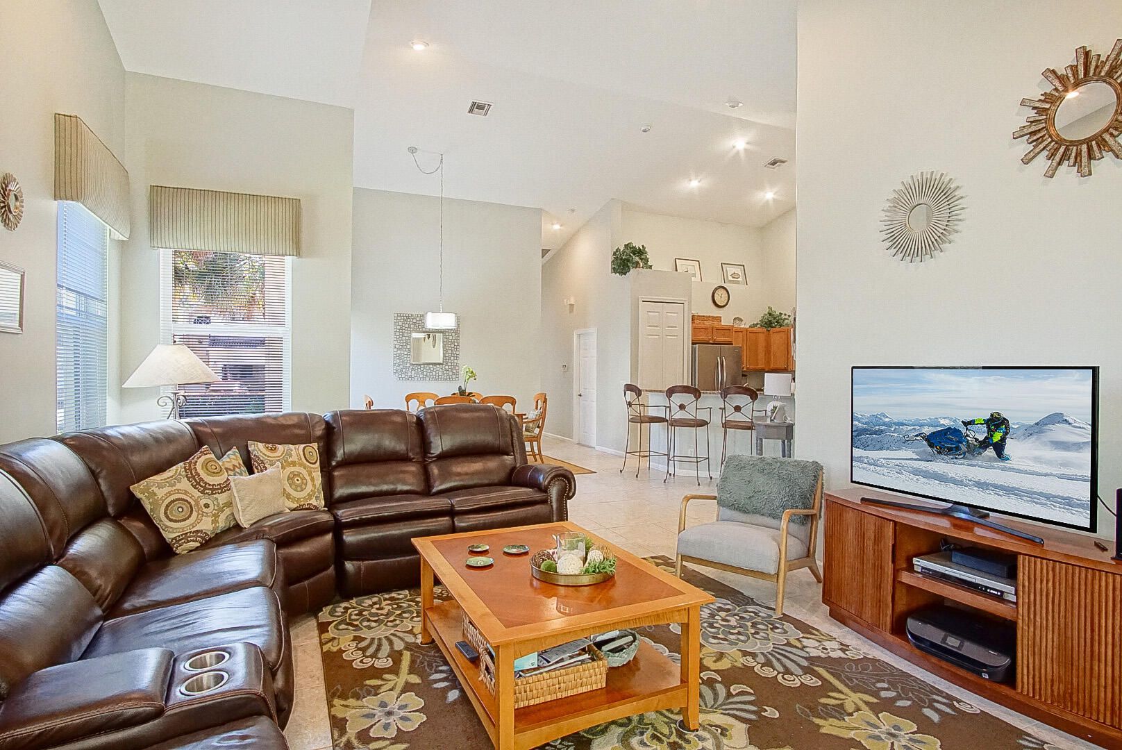 9300 Wentworth Lane