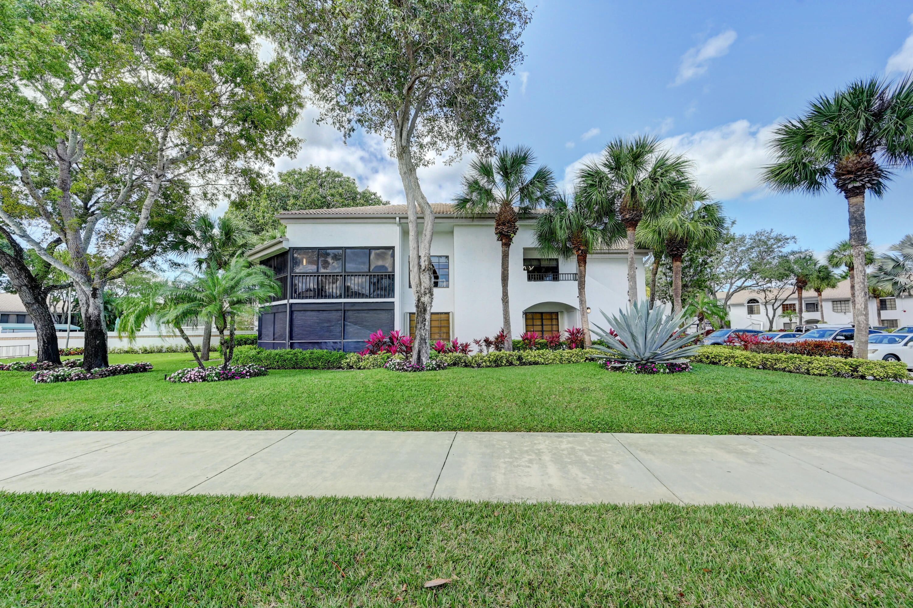 7465 Glendevon Lane
