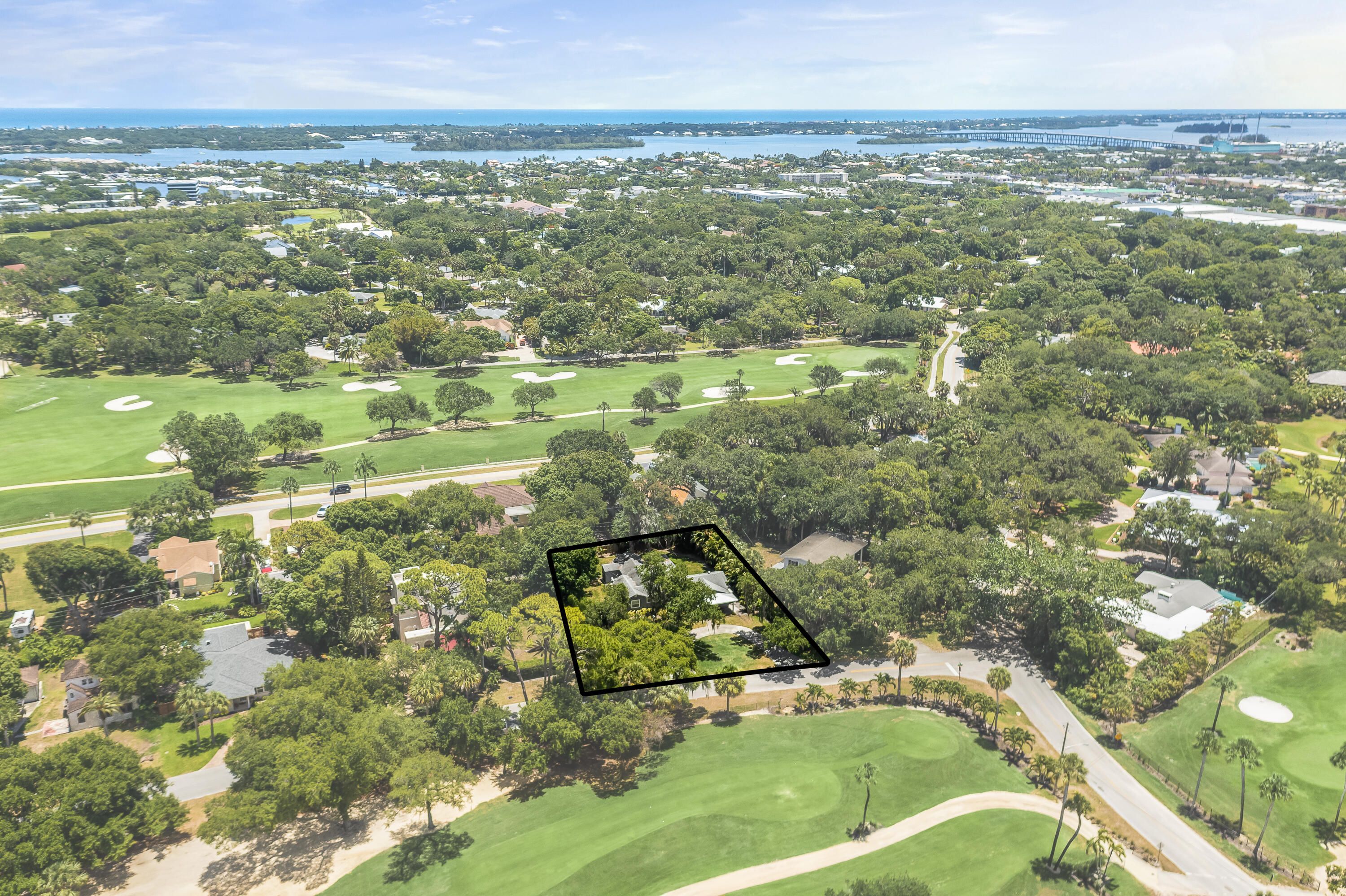2616 Laurel Drive