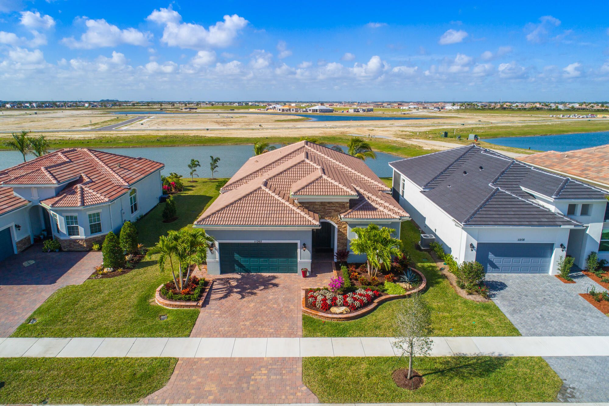 11202 SW Lunata Way