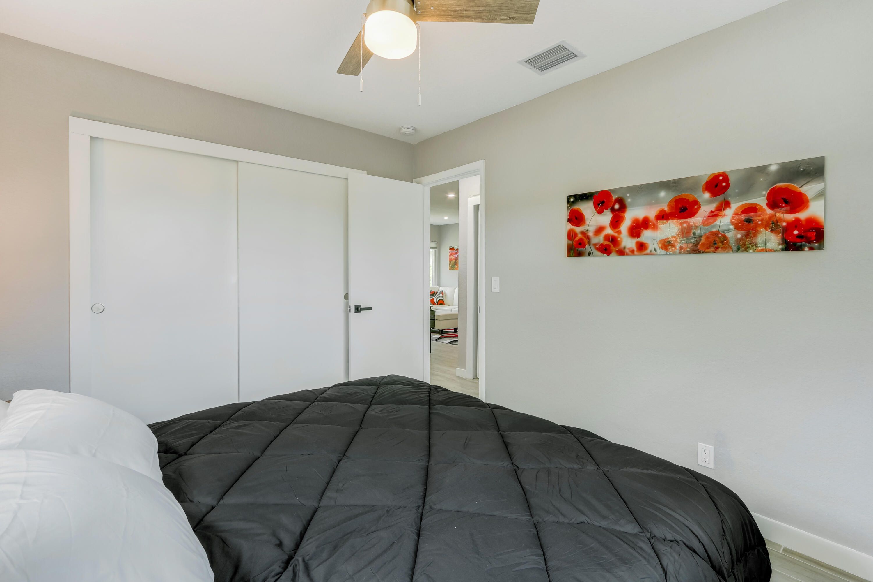 262 NE 12th Street