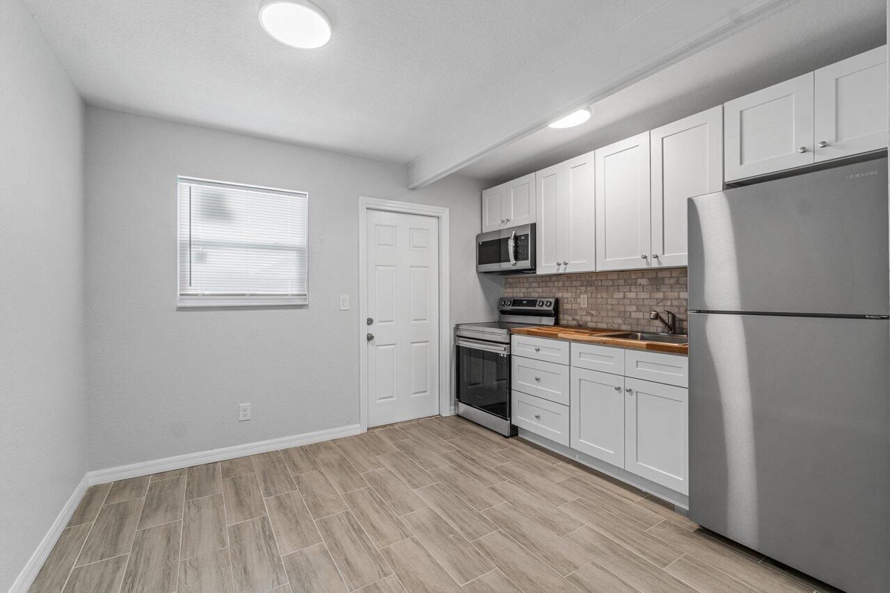 1122 W 28th Street