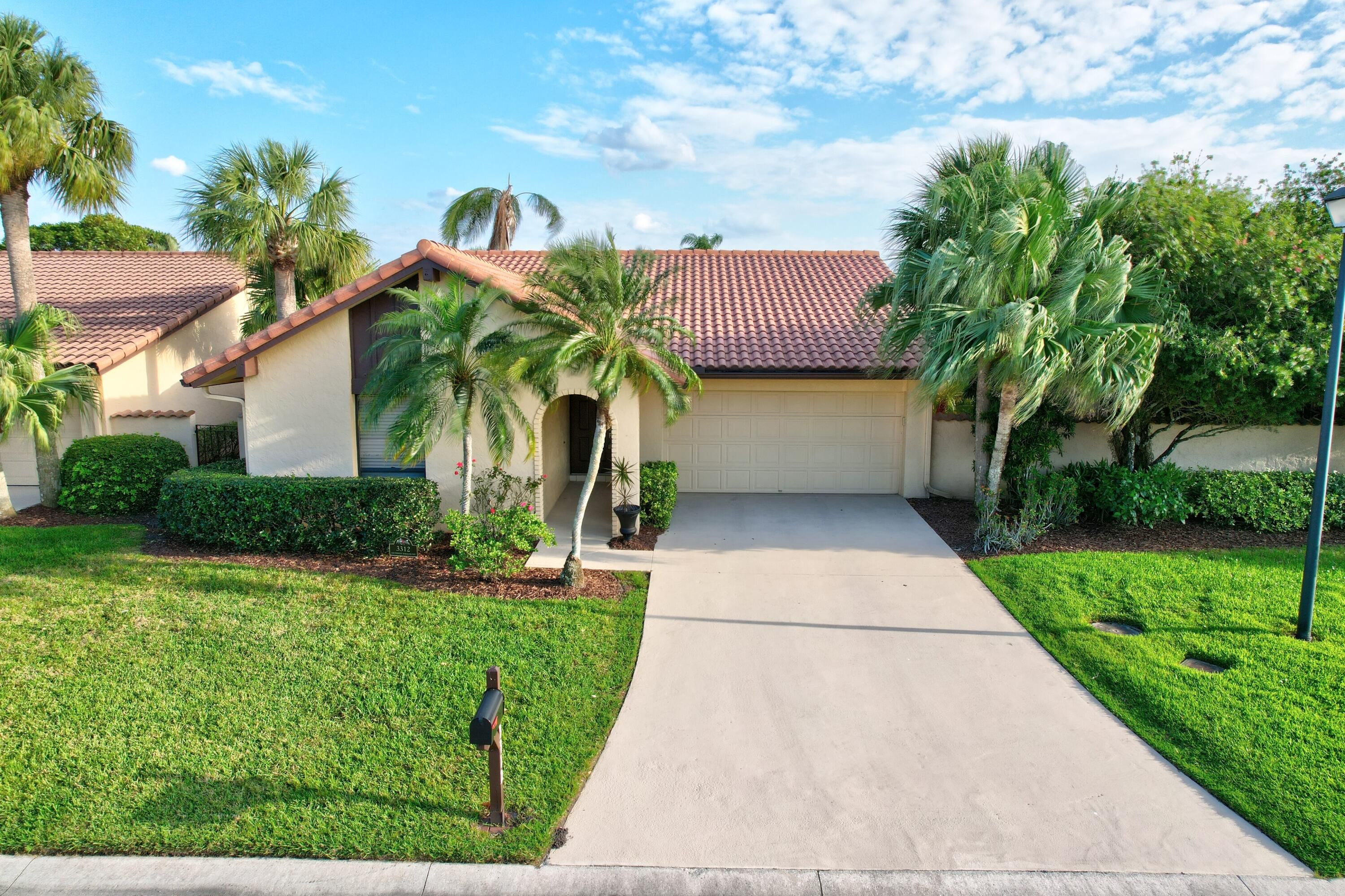 3312 SW Bobalink Way