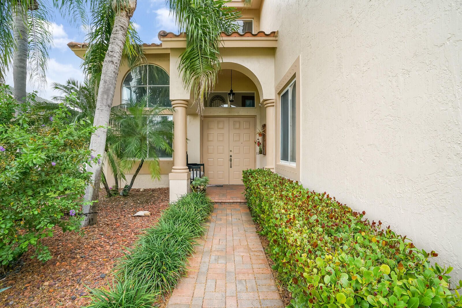 Properties 4391 Mariners Cove Drive