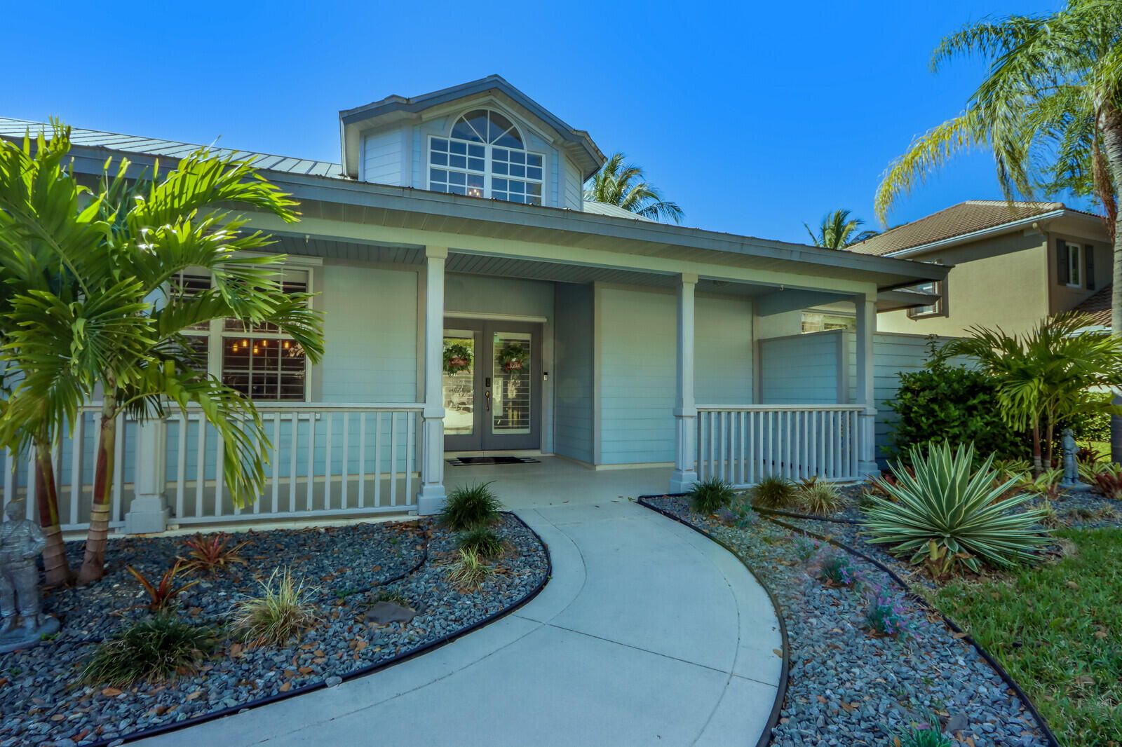 1162 SW Lighthouse Drive