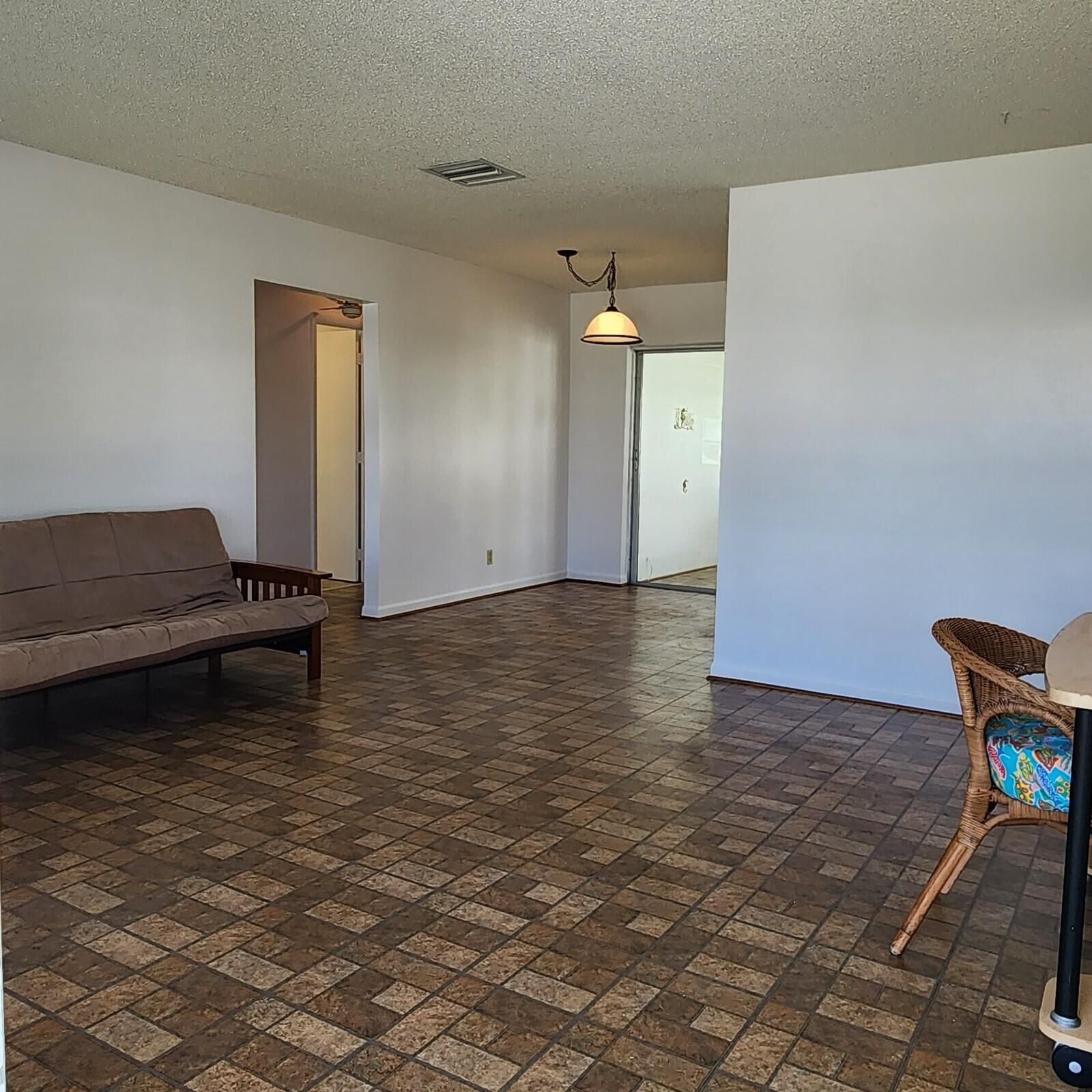 105 SW 8th Place