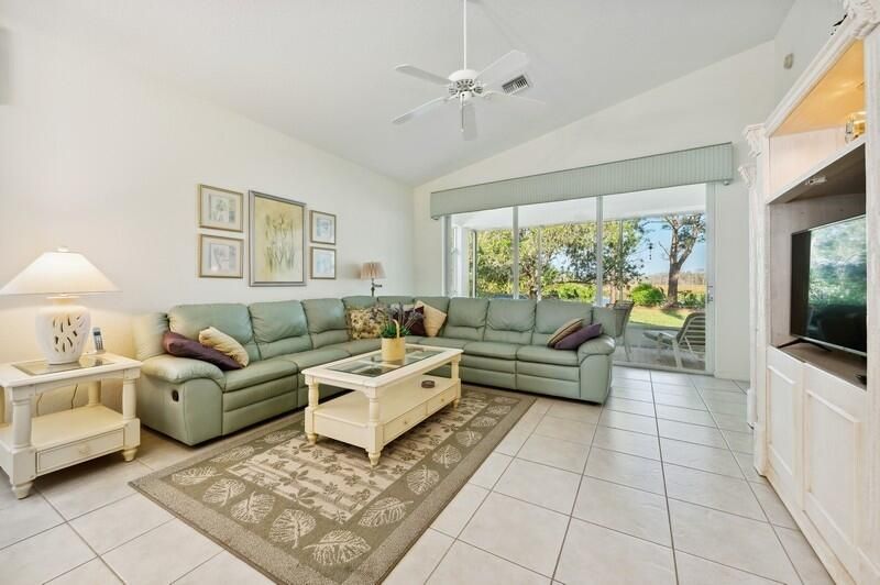 2638 Clipper Circle