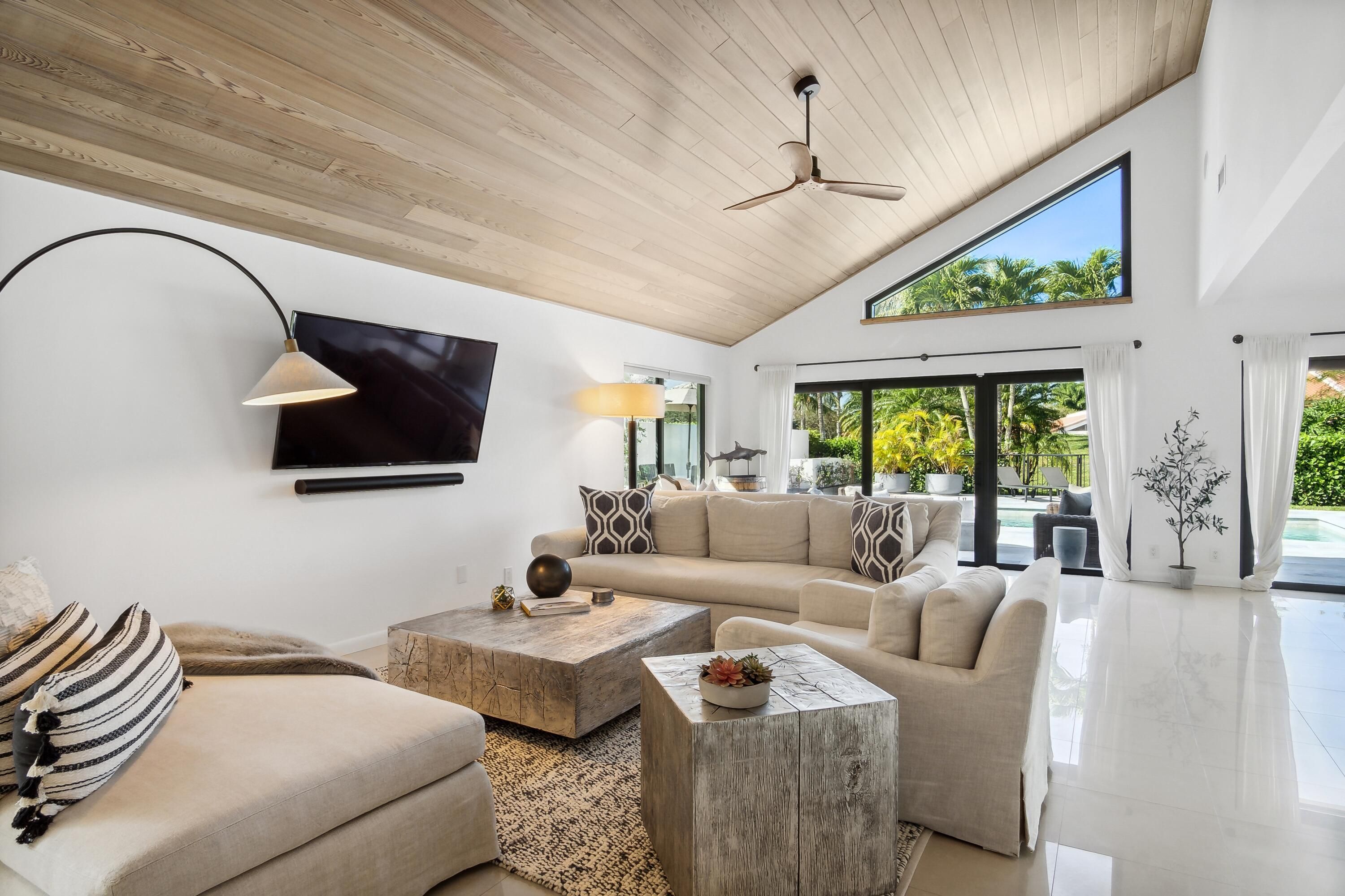 Properties 2579 Windsor Way Court