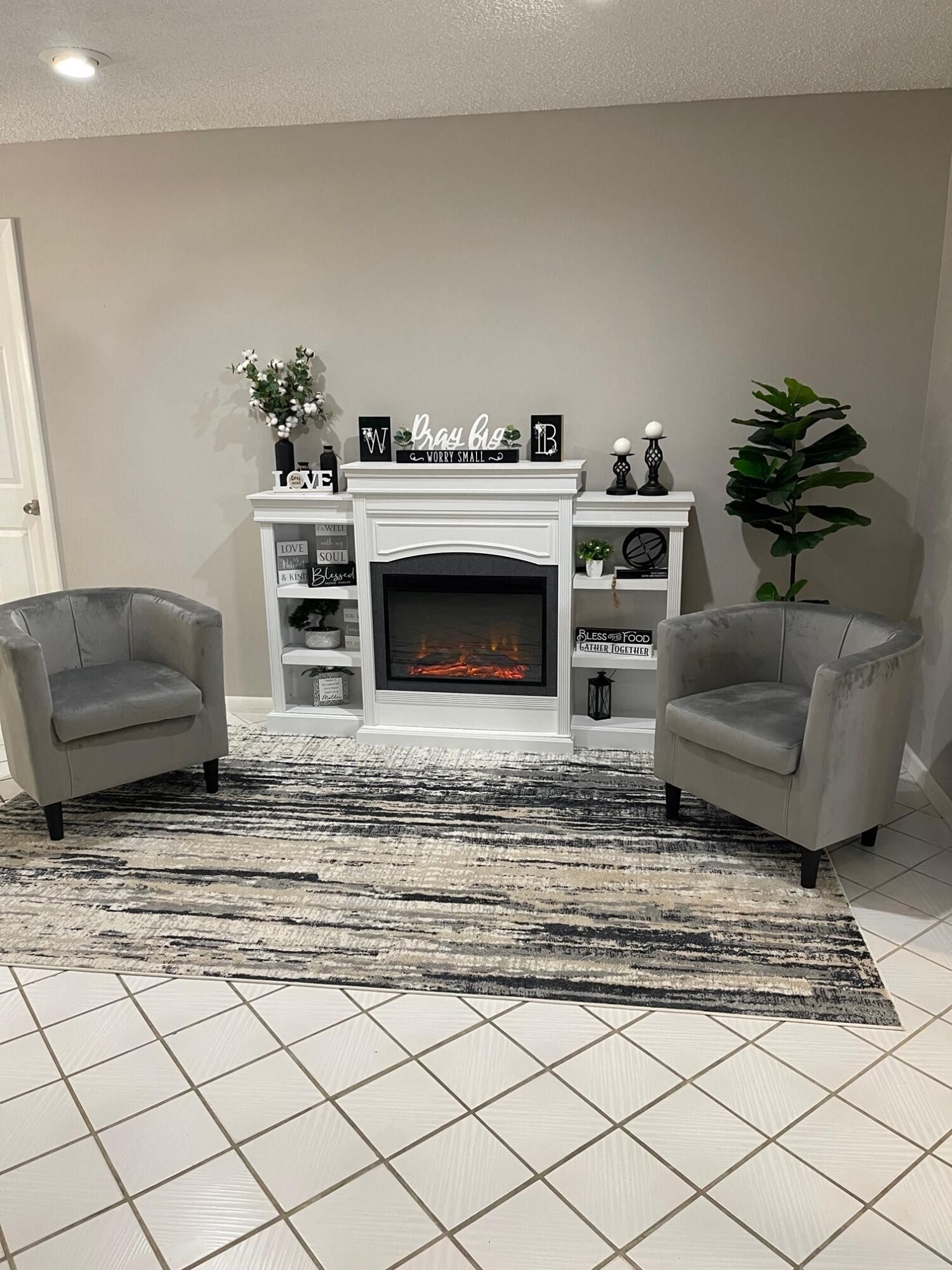 Properties 11896 Suellen Circle