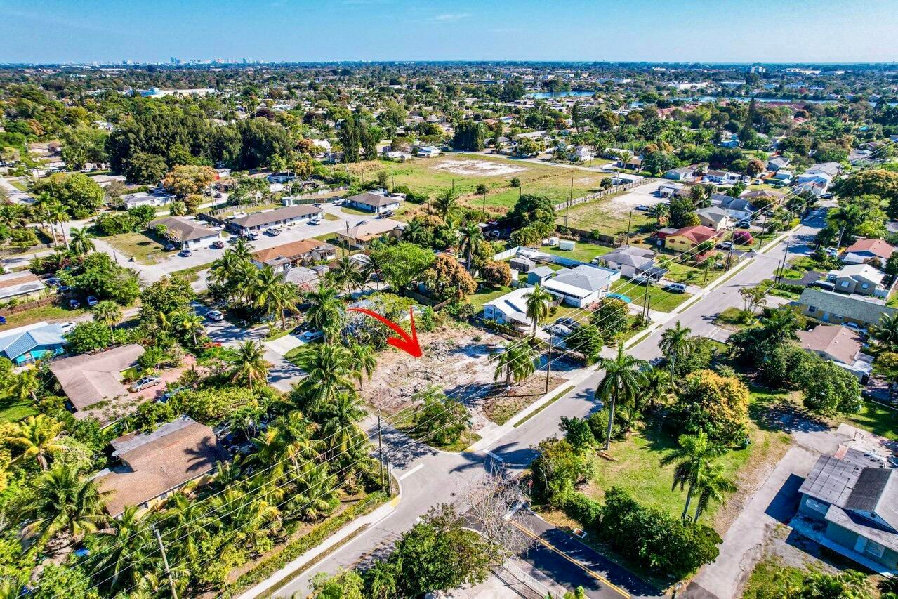 3734 Gulfstream Road