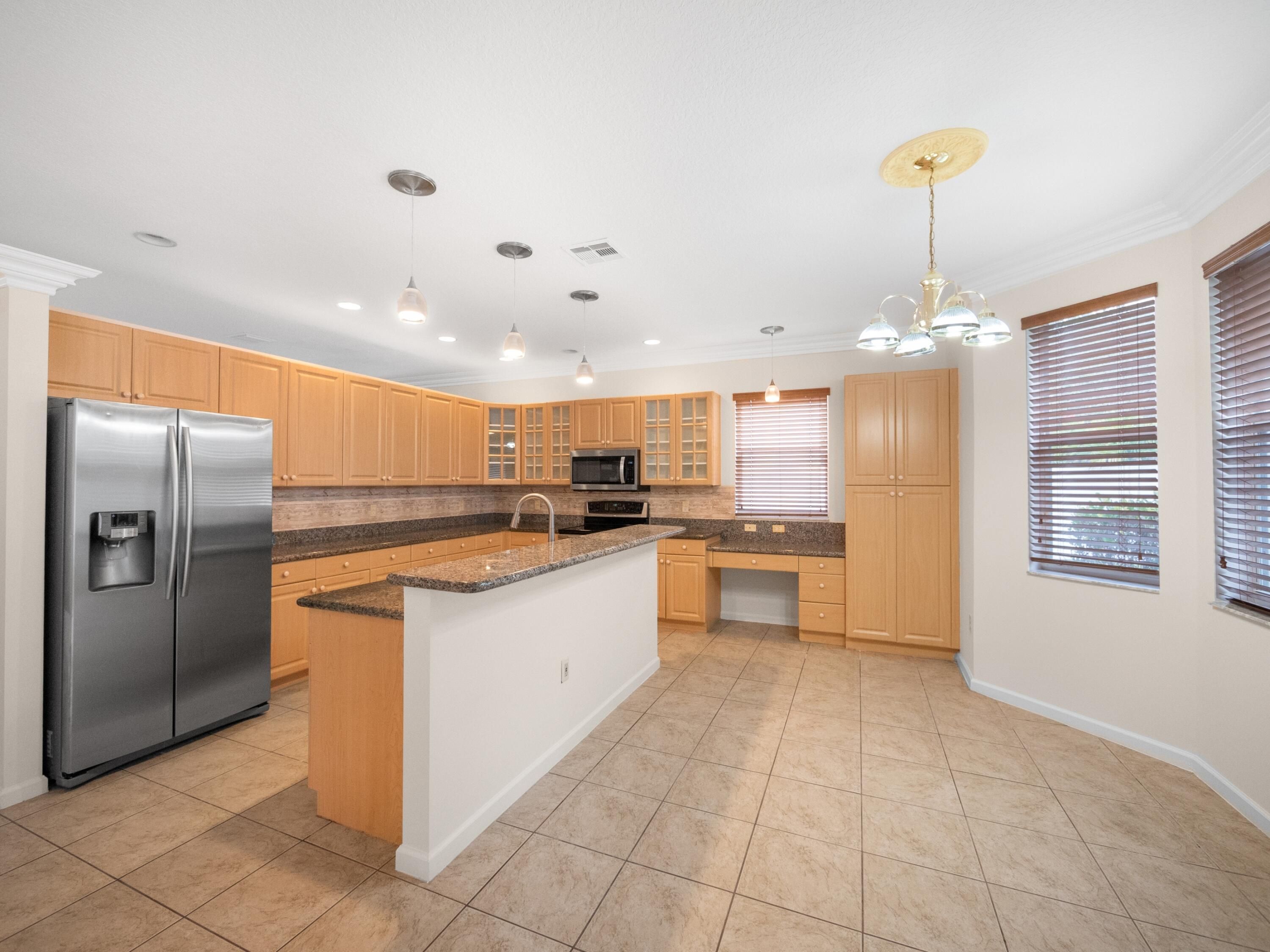 Properties 9167 Dupont Place