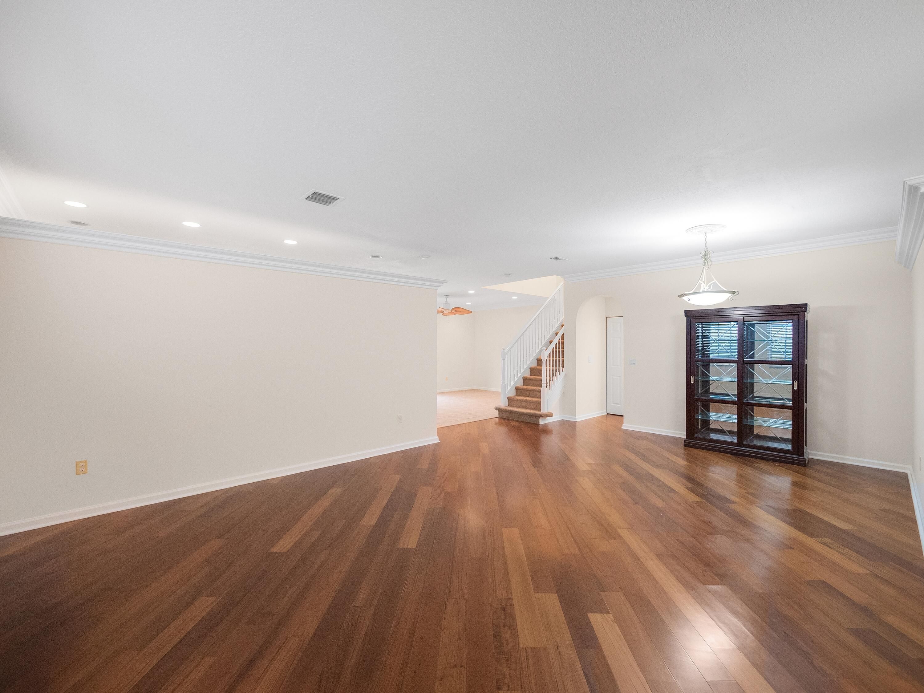 Properties 9167 Dupont Place