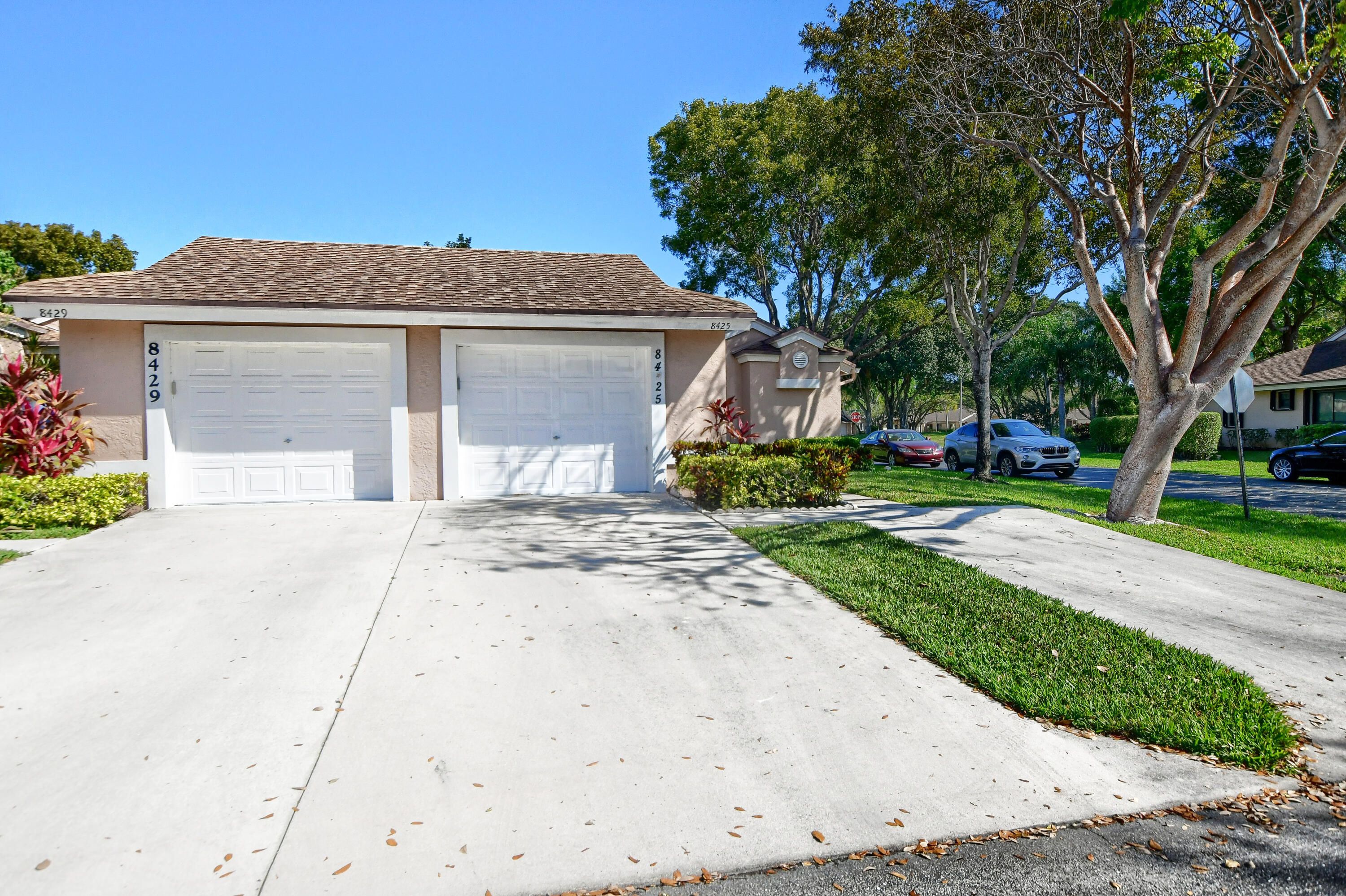 8425 Springlake Drive