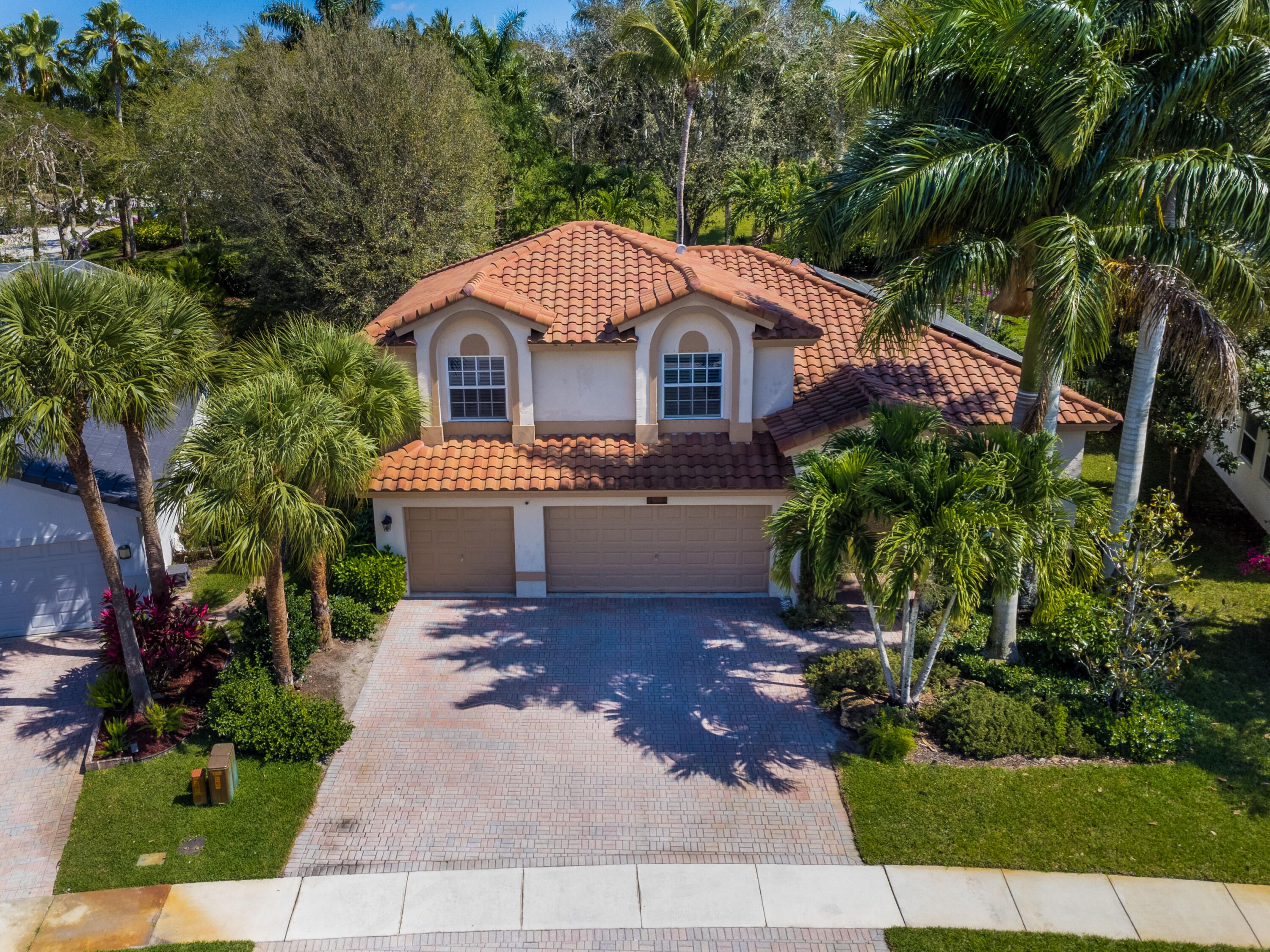 Properties 4050 Bahia Isle Circle