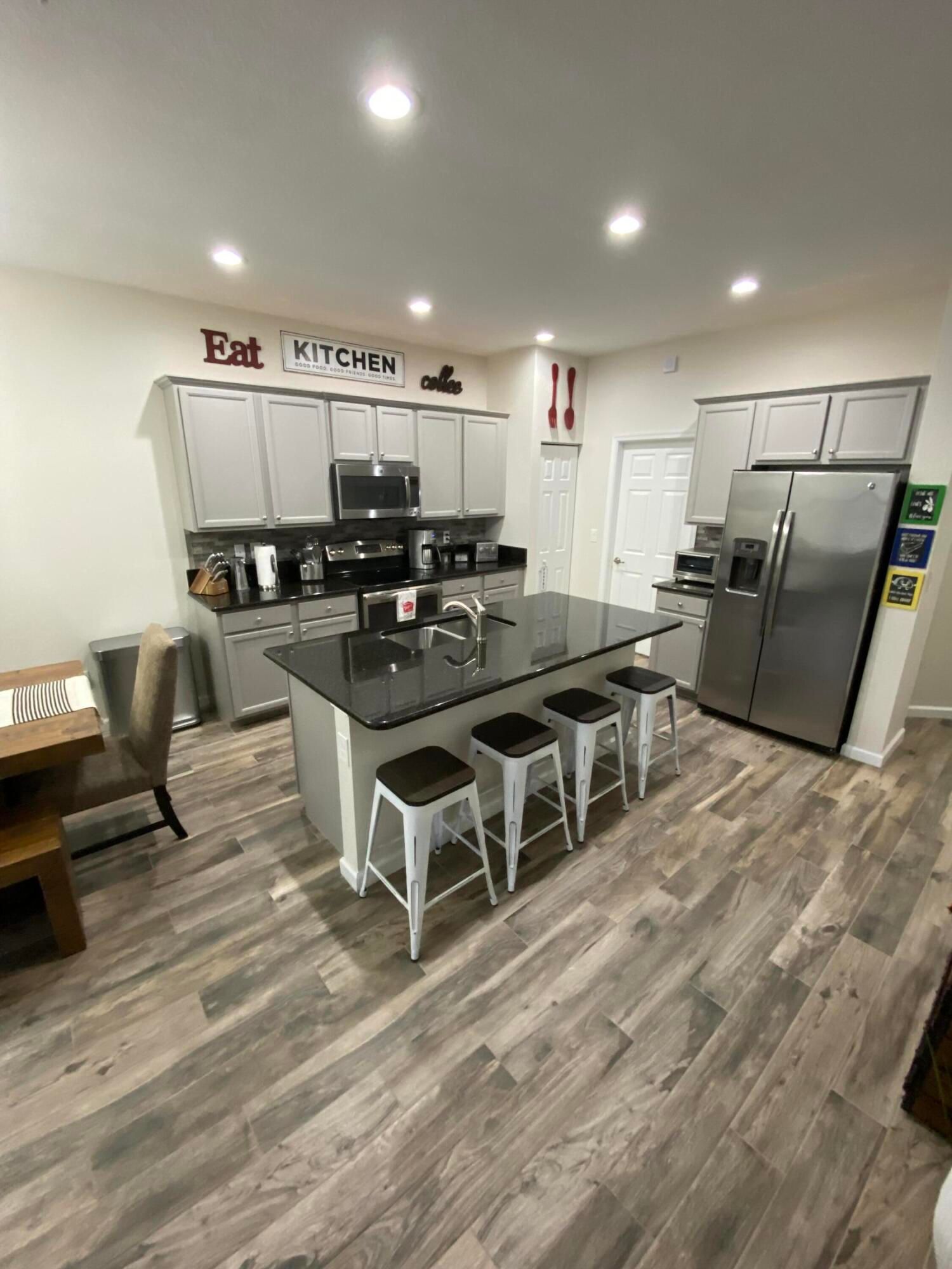 Properties 10324 Wellington Parc Drive